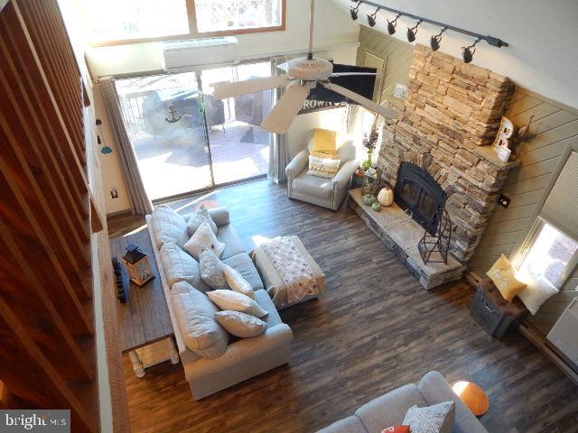 HIDEOUT THE - Residential