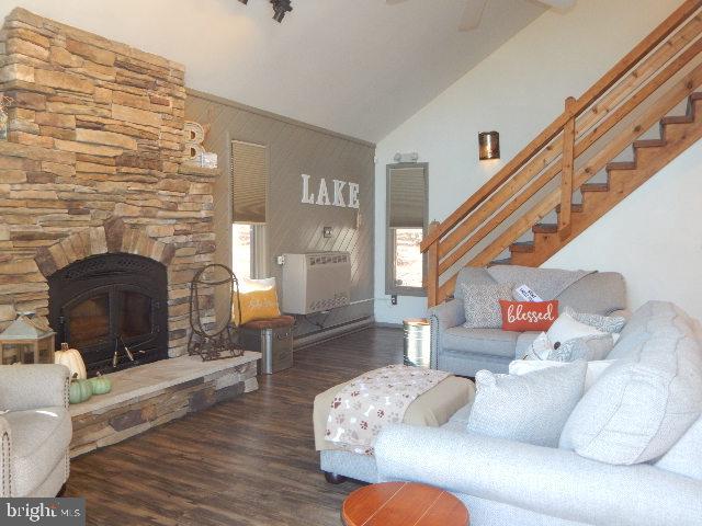 HIDEOUT THE - Residential