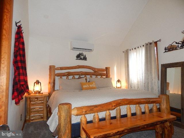 HIDEOUT THE - Residential