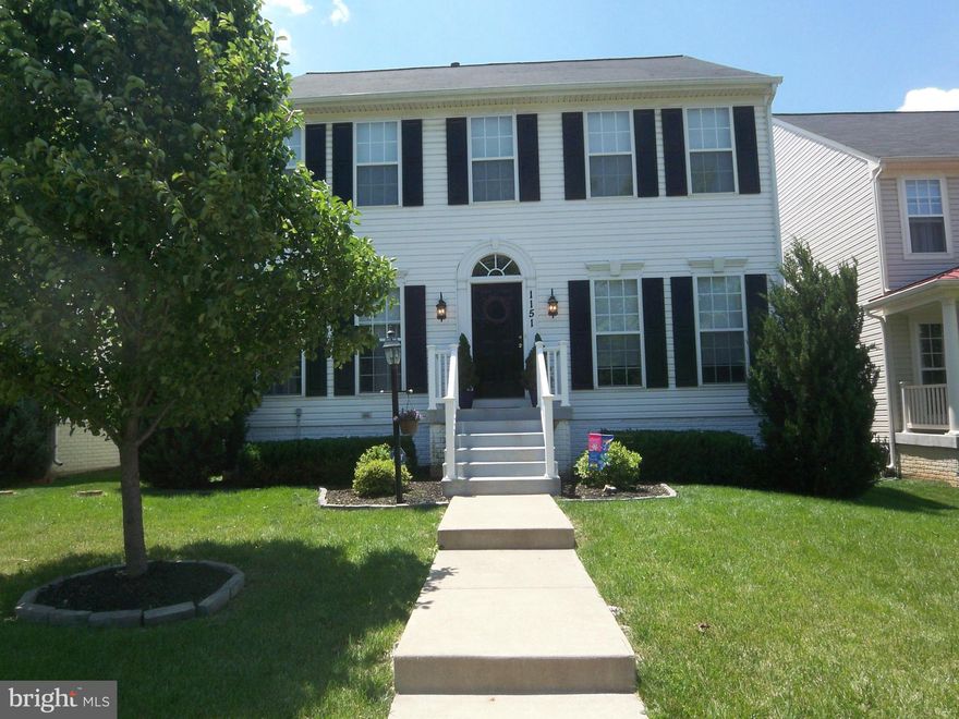 Move in condition. Open floor plan, finished basement with storage area, gas fireplace, spacious master bath. Property boasts a lot of living space.  Fenced in yard. Great commuter location. All standard appliances provided including washer and dryer.  Wonderful opportunity to rent a property that has been meticulously maintained.  Each adult over the age of 18 must apply.