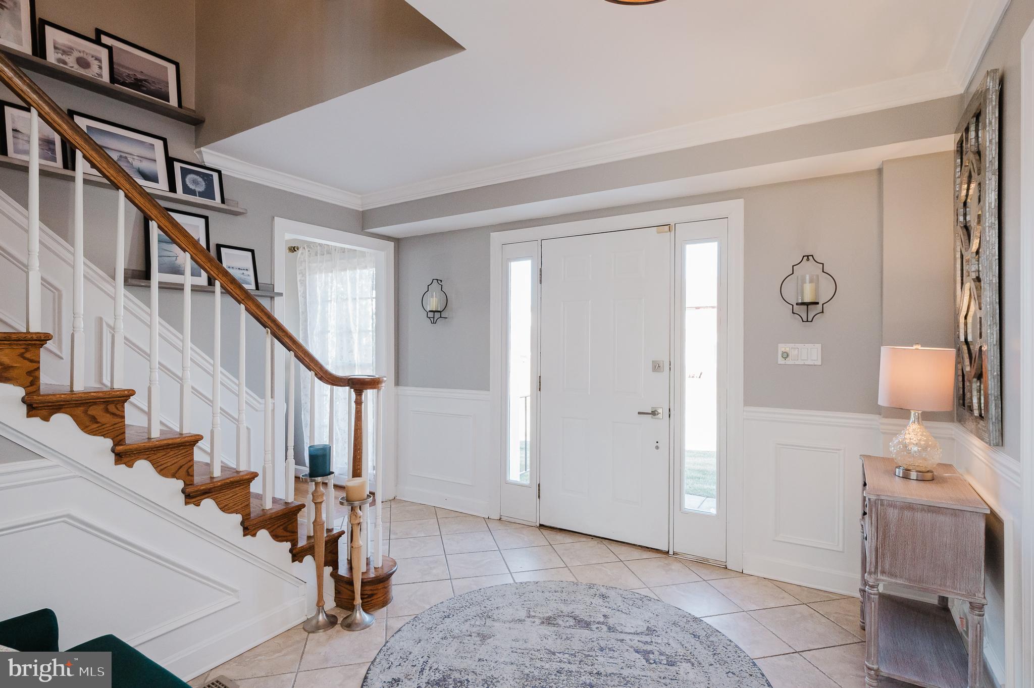 1612 LYNNDALE COURT