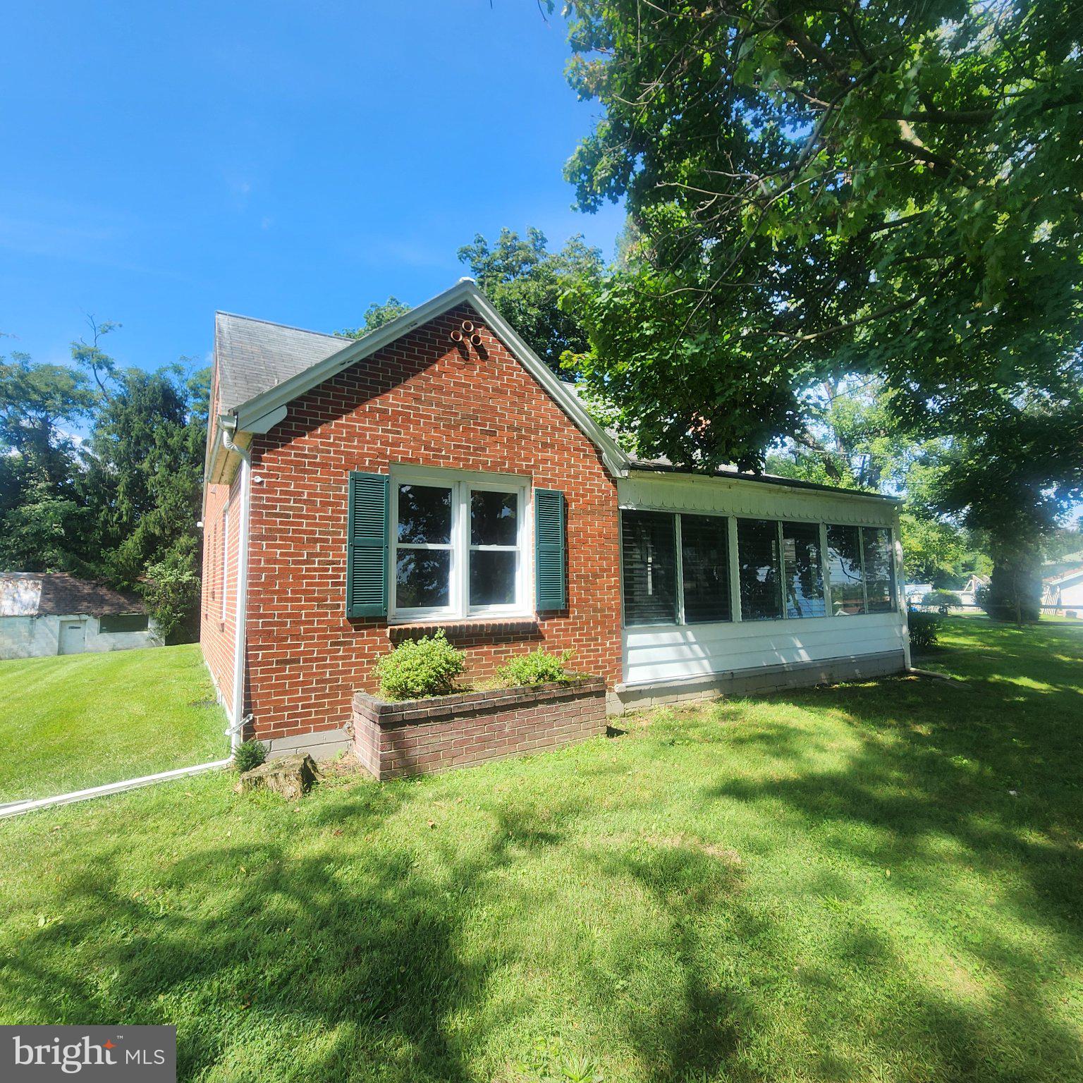 1126 CROTTLESTOWN ROAD
