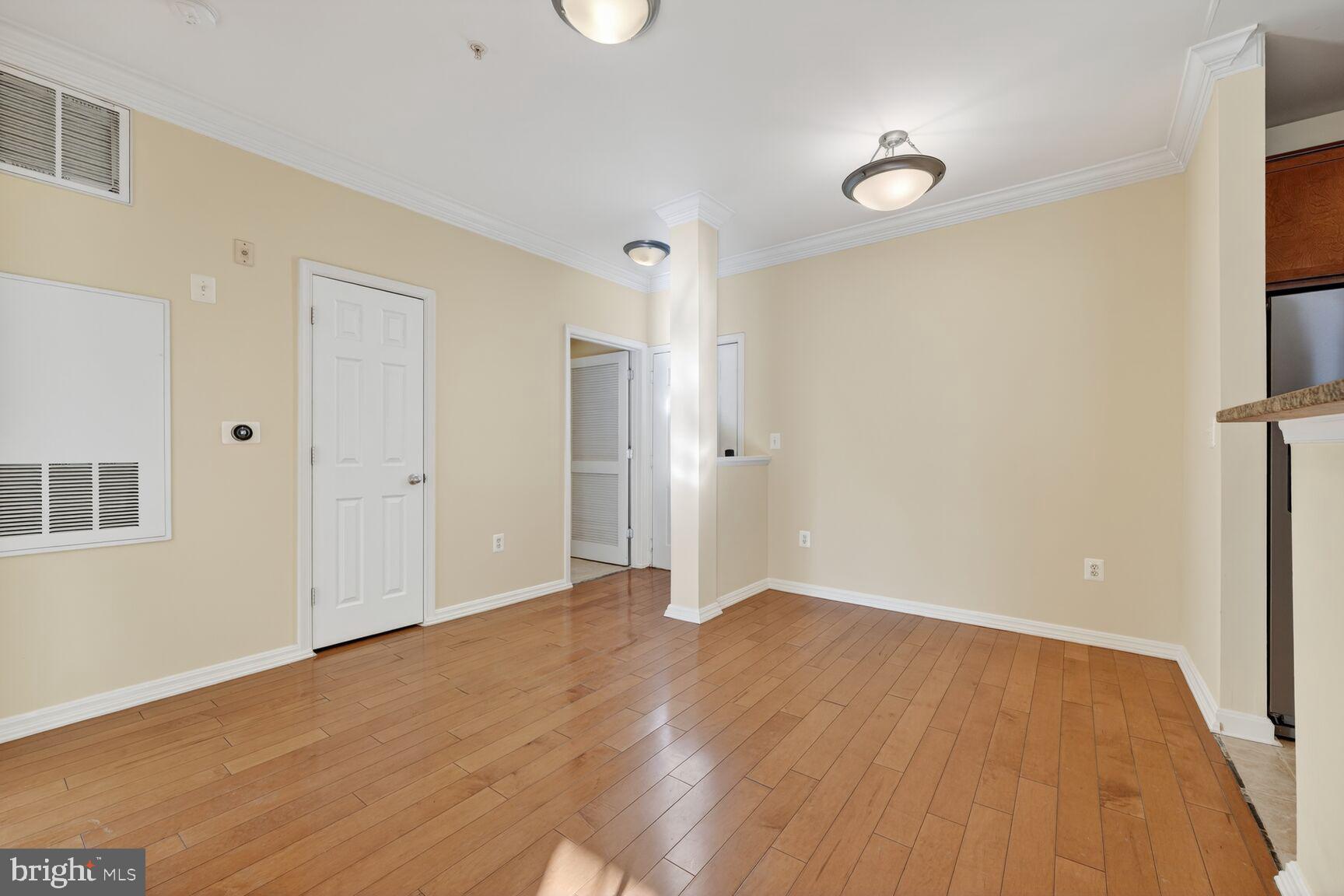 4862 EISENHOWER AVENUE 373