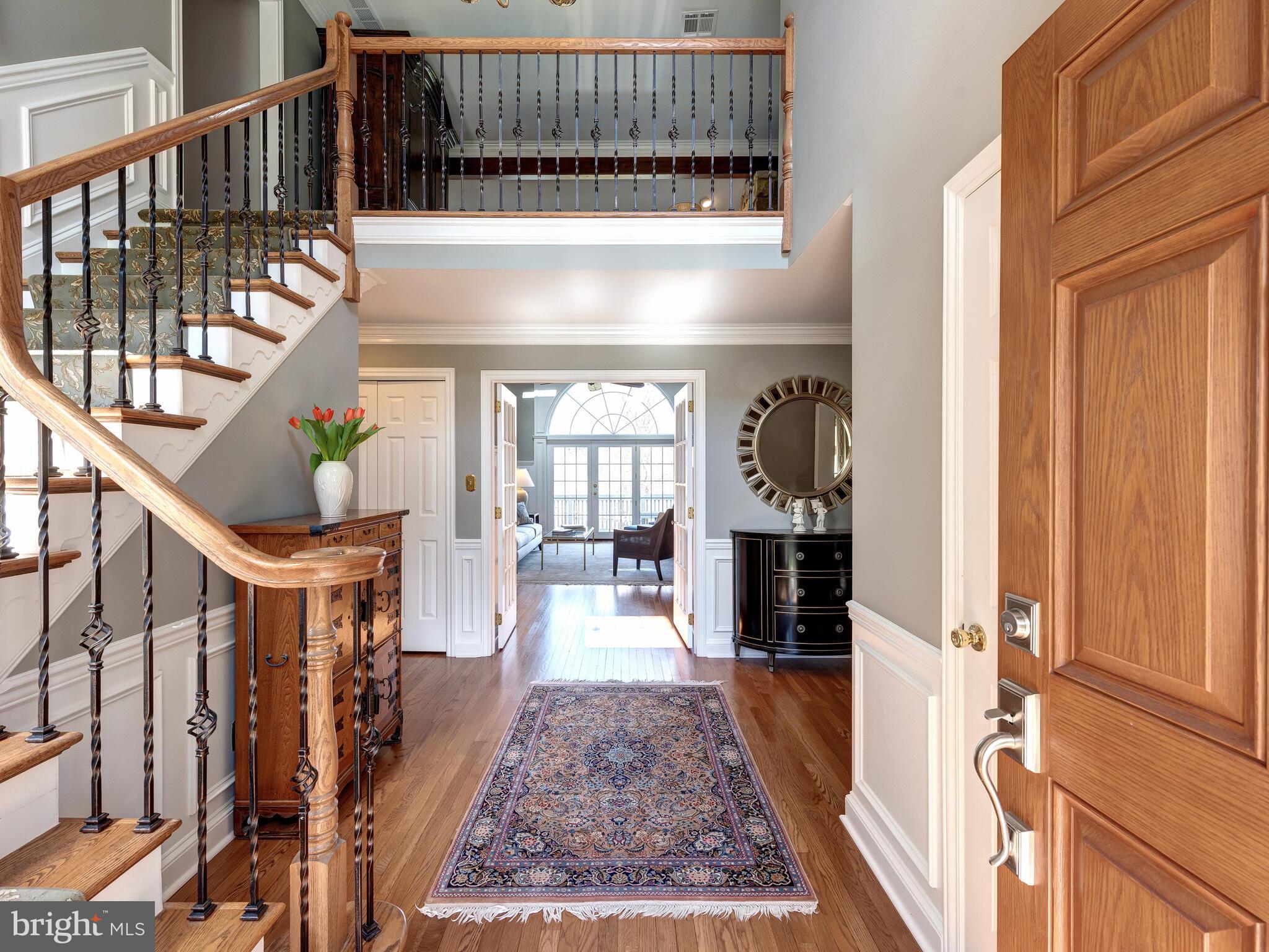 SHADOW OAK - Residential