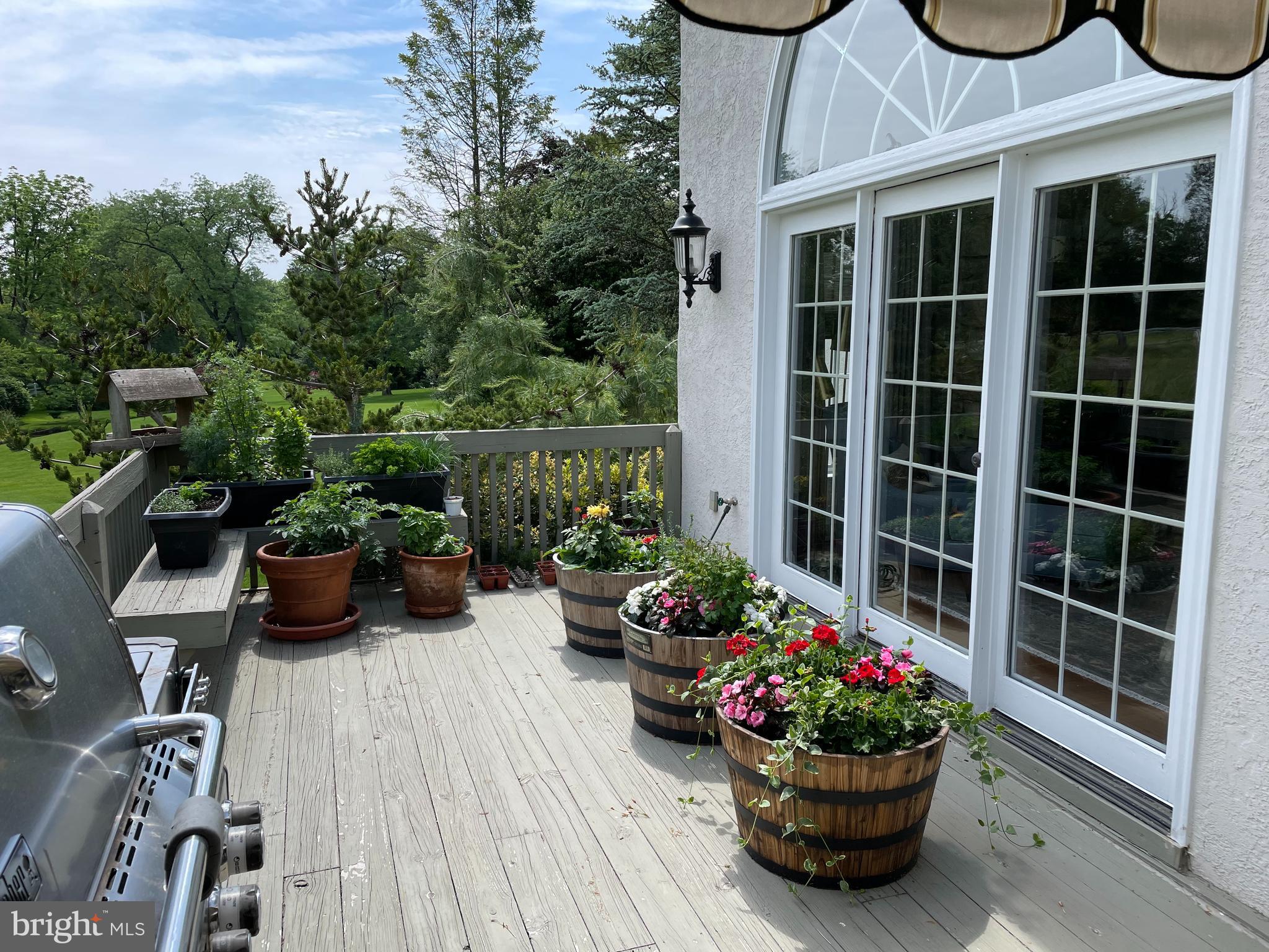 SHADOW OAK - Residential