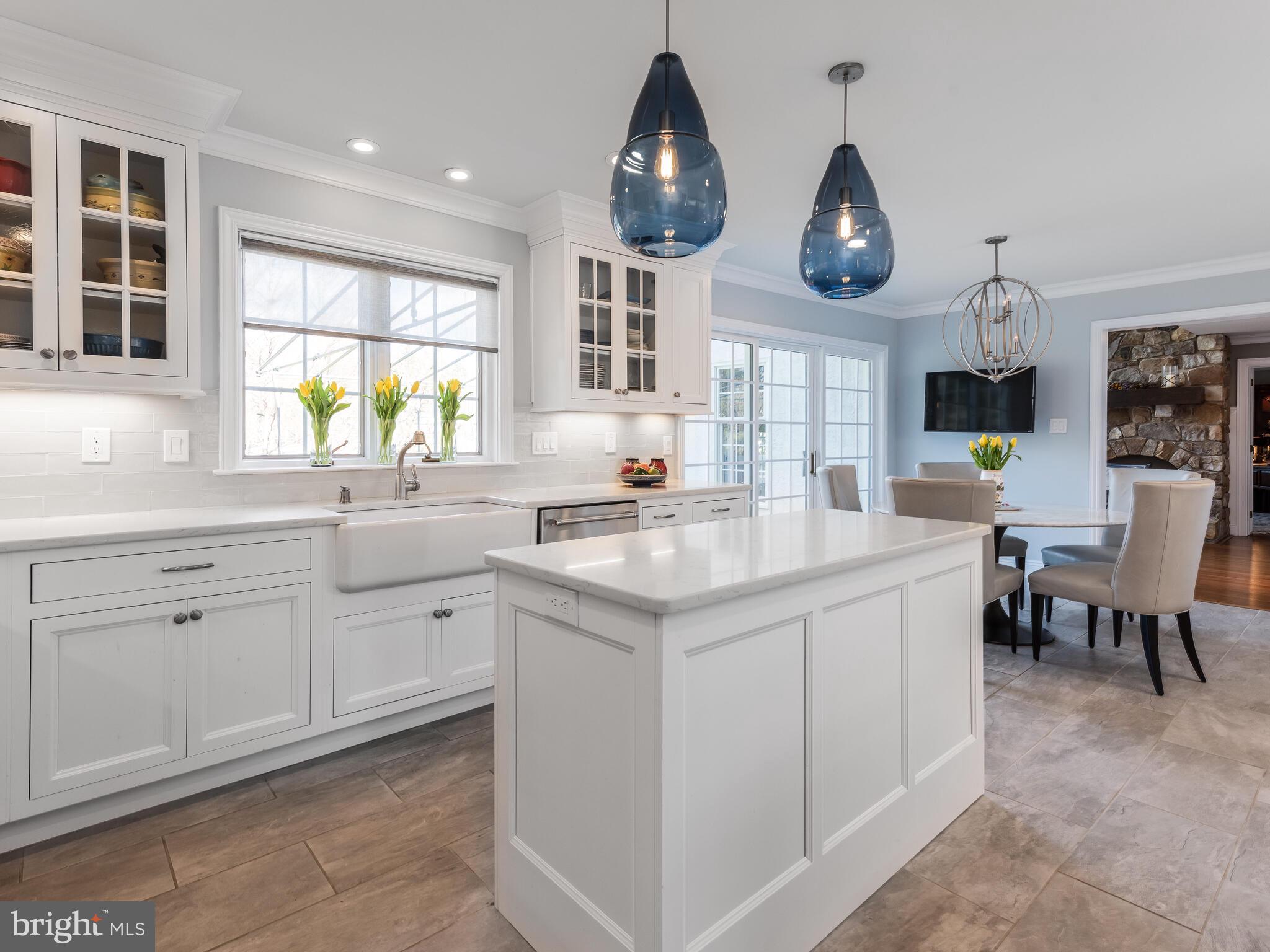 SHADOW OAK - Residential