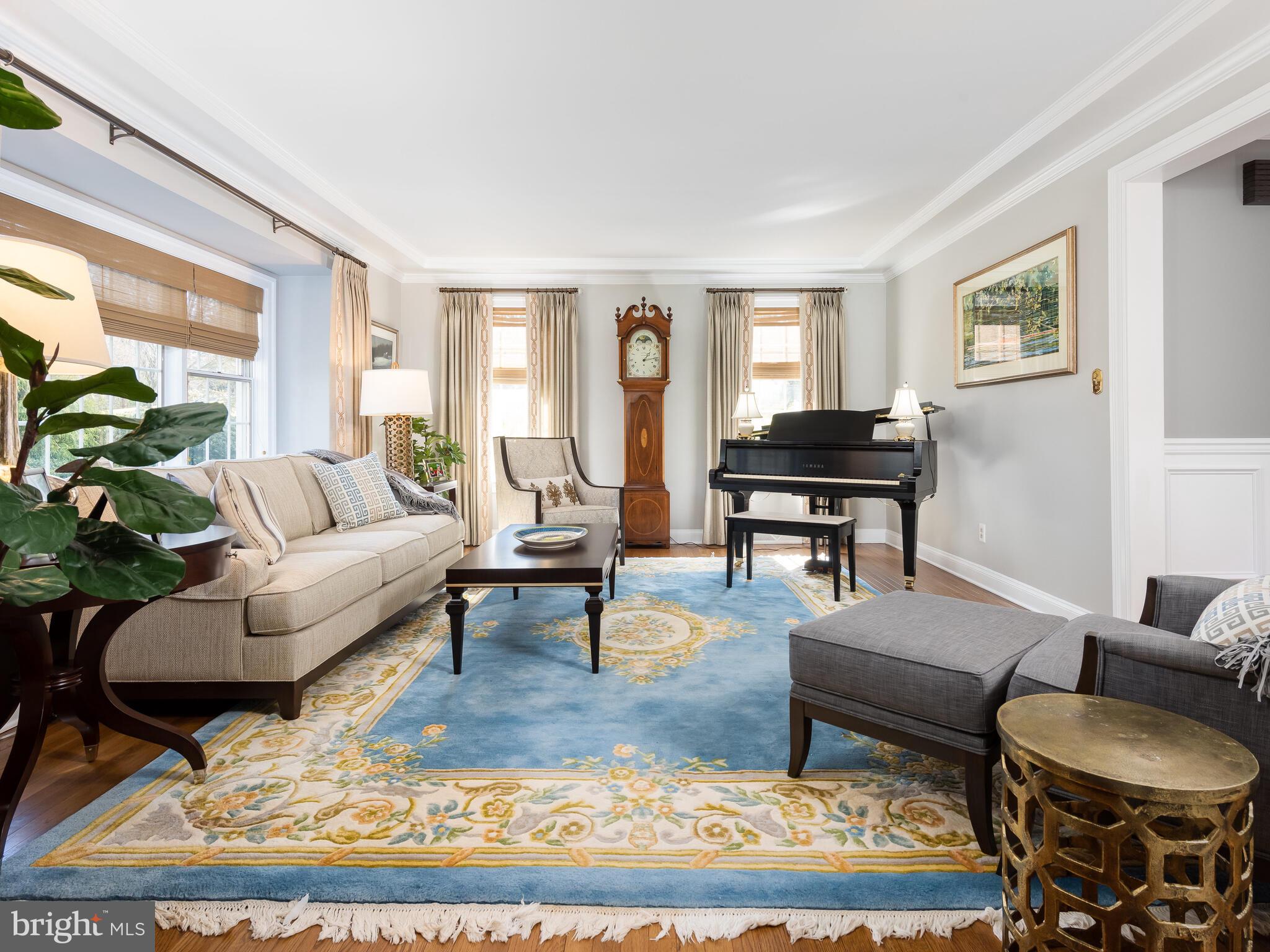 SHADOW OAK - Residential