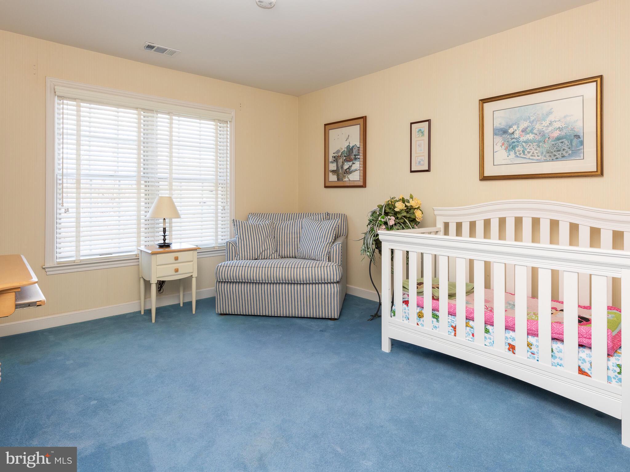 SHADOW OAK - Residential