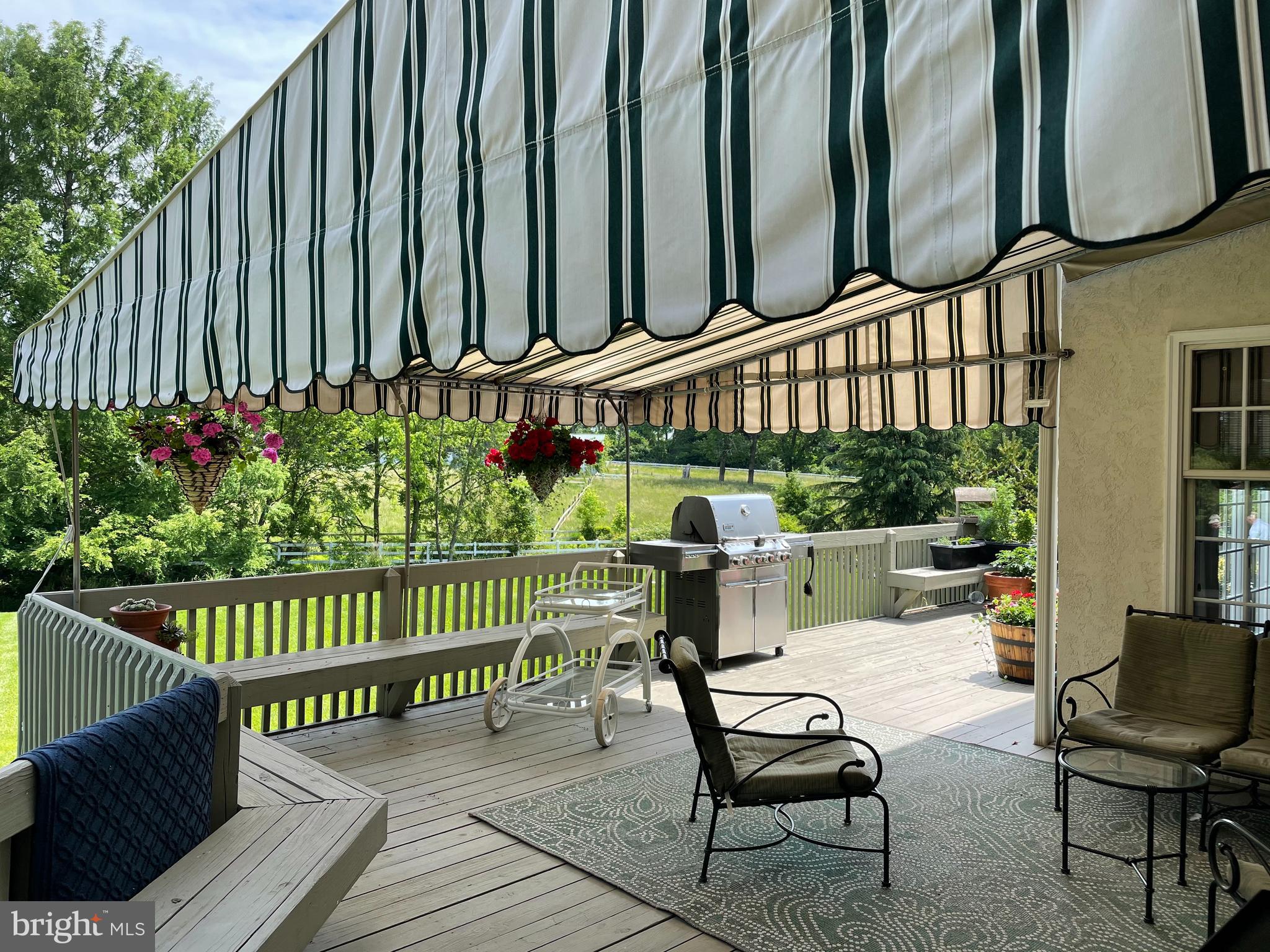 SHADOW OAK - Residential