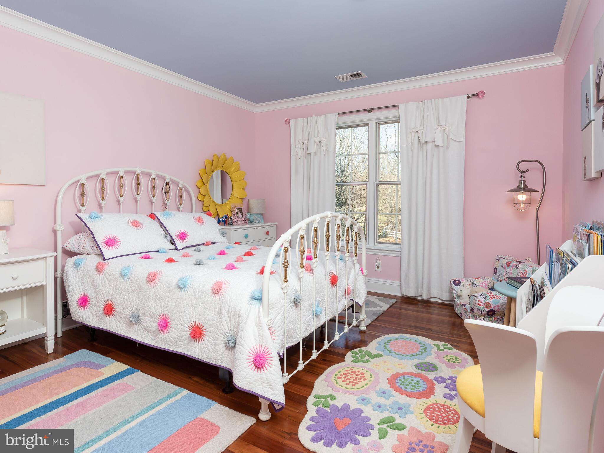 SHADOW OAK - Residential