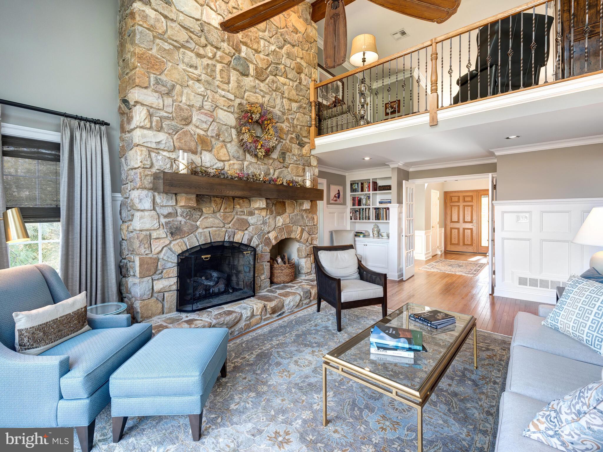 SHADOW OAK - Residential