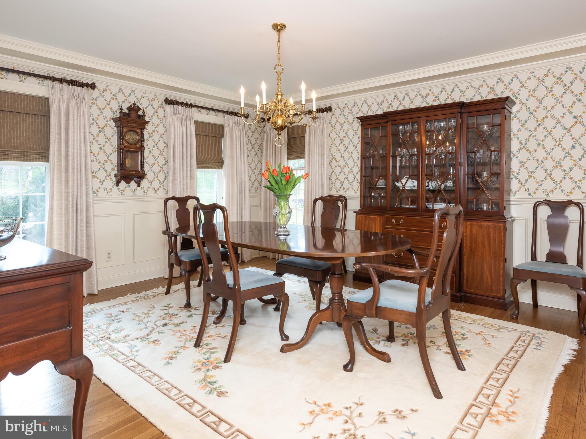 SHADOW OAK - Residential