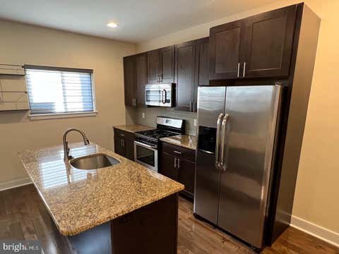 Townhouse For Rent - 1323 S Chadwick Street<br/> PHILADELPHIA, PA 19146