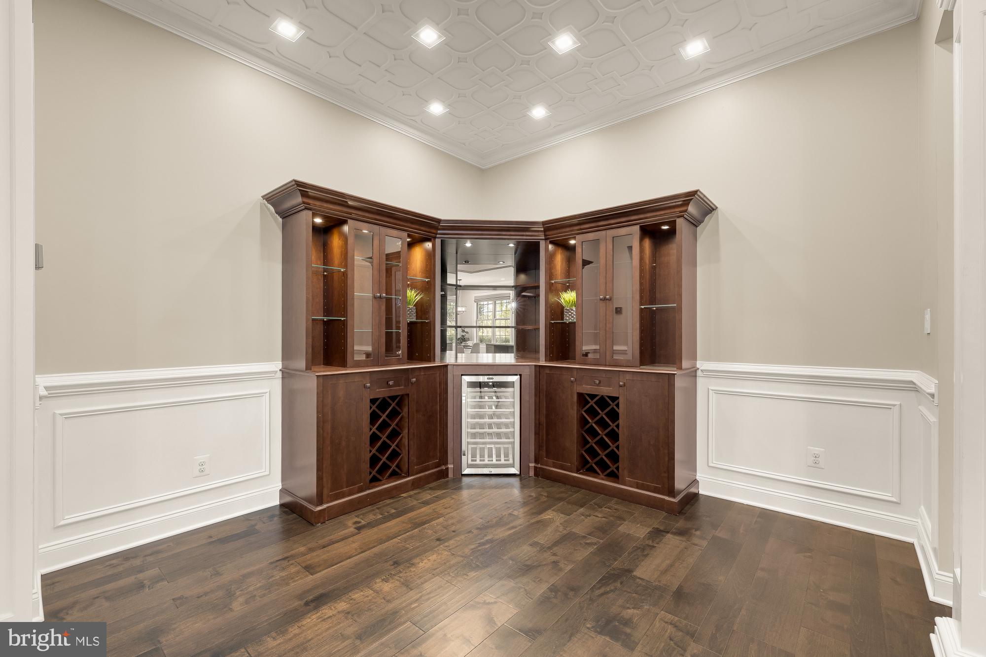 REGENCY AT CREEKSIDE - Residential