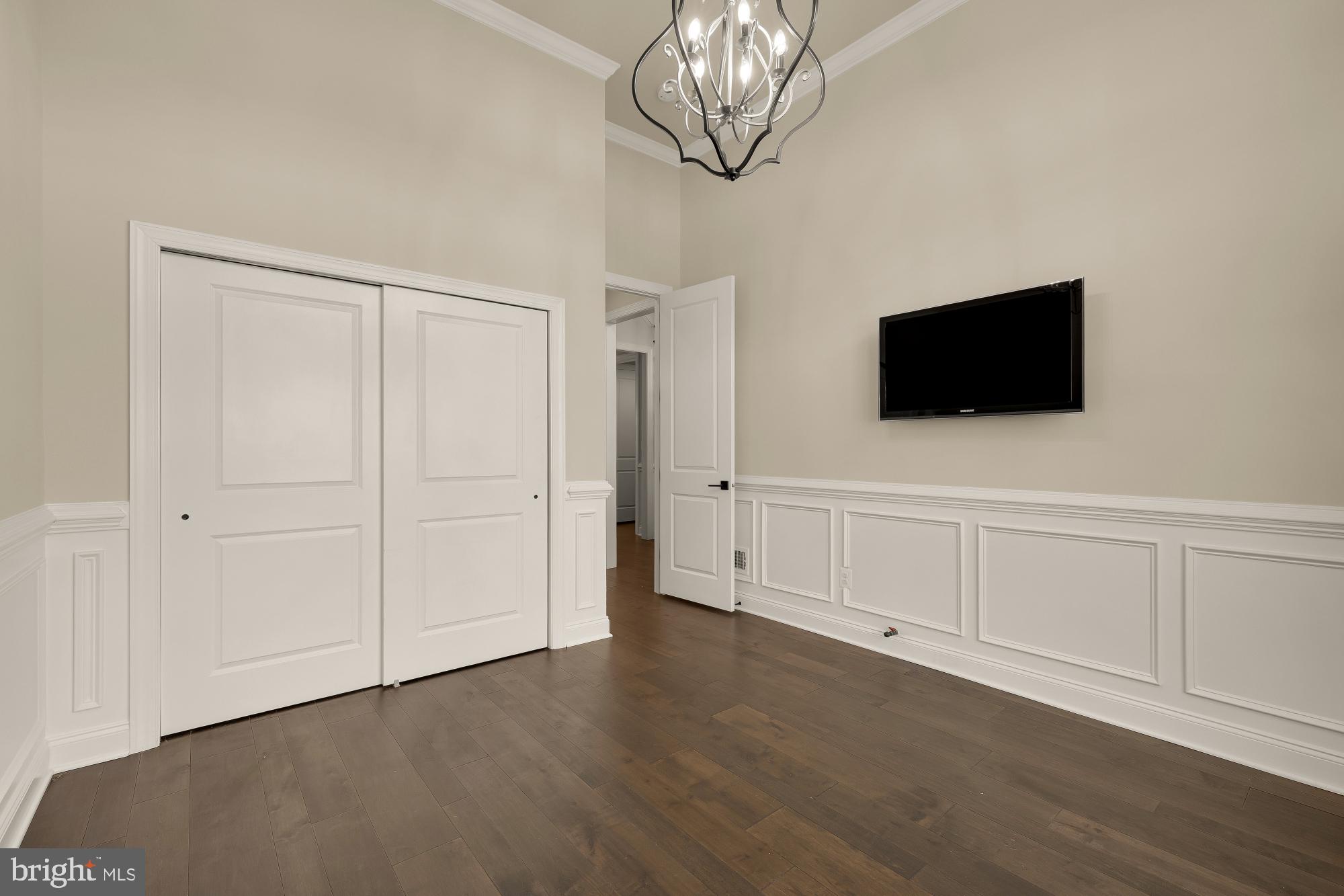 REGENCY AT CREEKSIDE - Residential