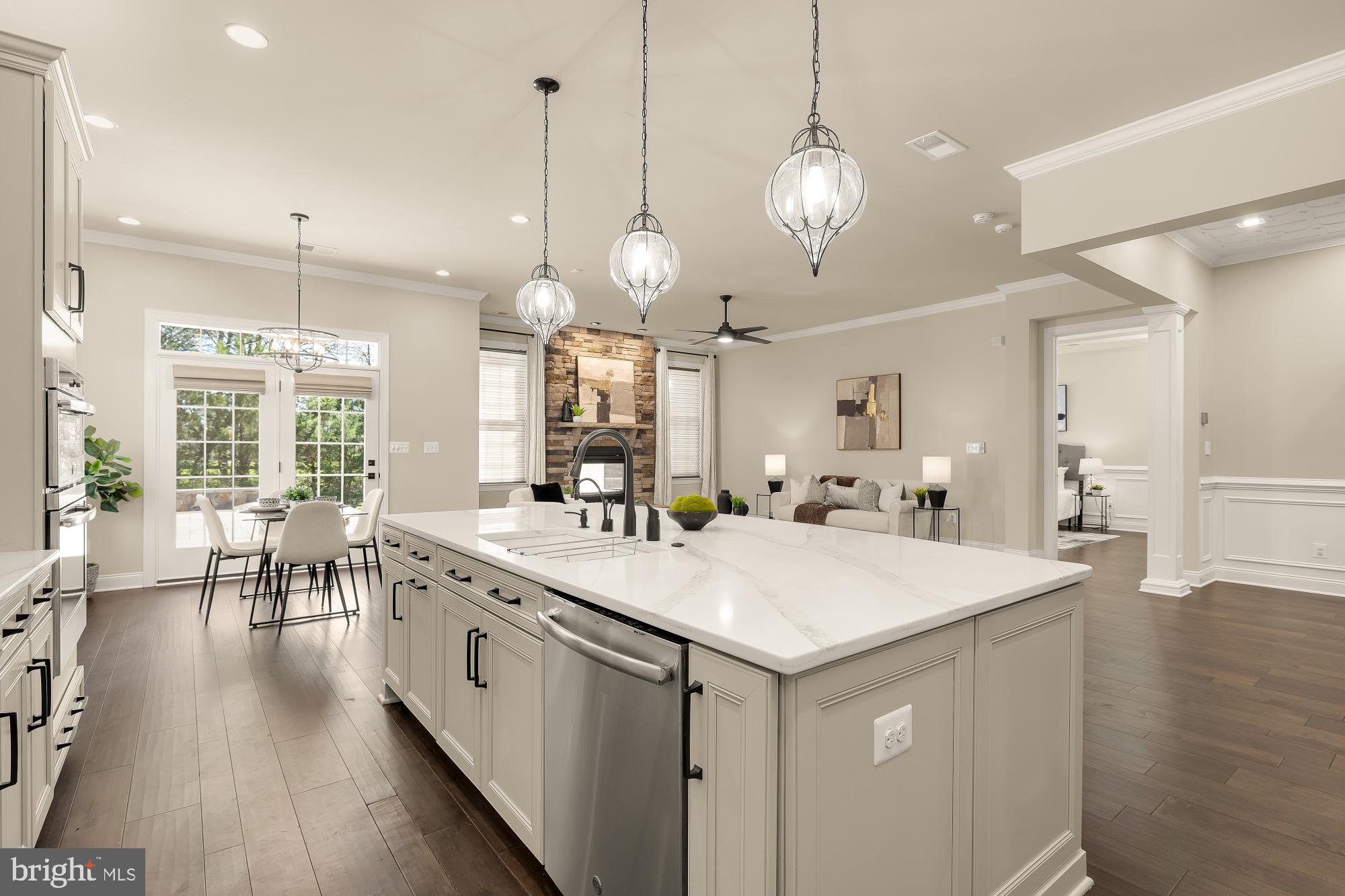 REGENCY AT CREEKSIDE - Residential