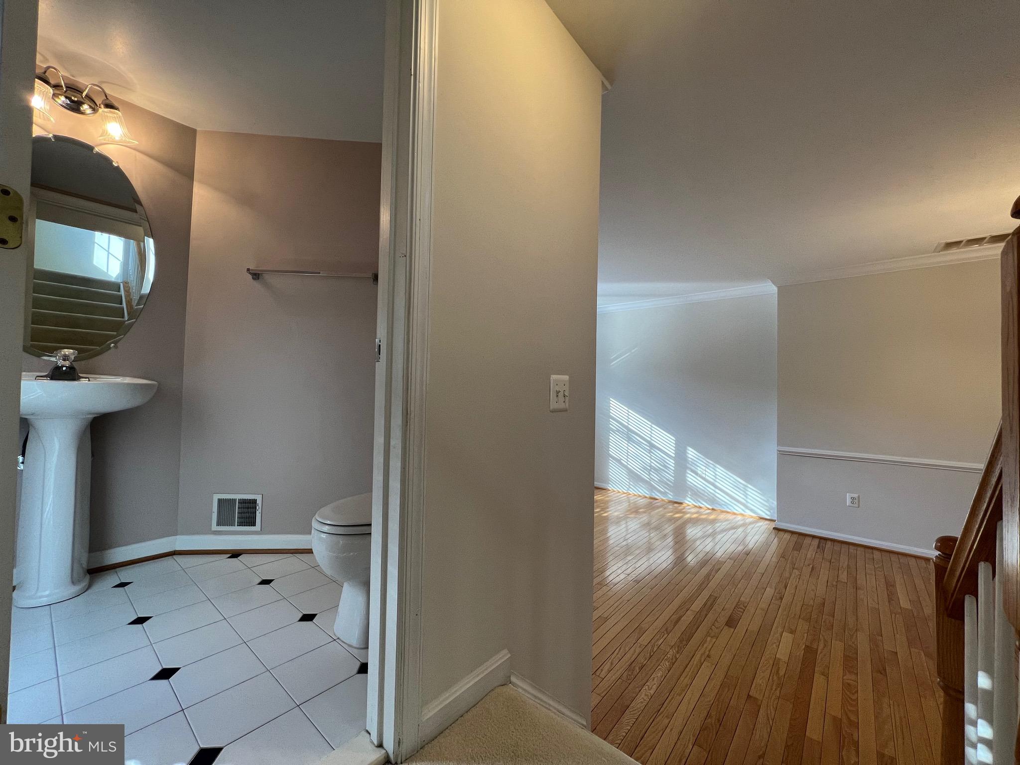 BELMONT TOWN CENTER - Residential Lease