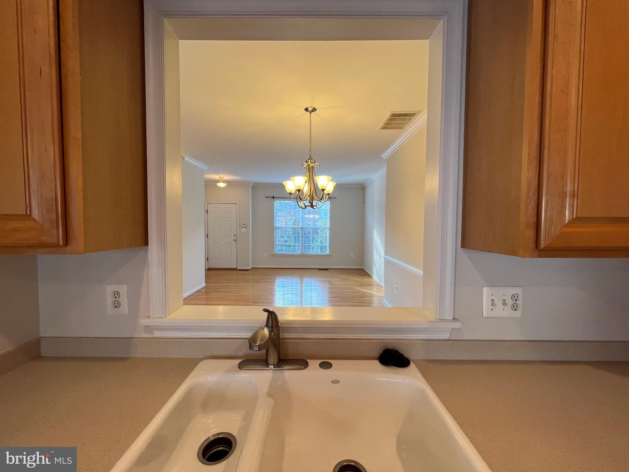 BELMONT TOWN CENTER - Residential Lease