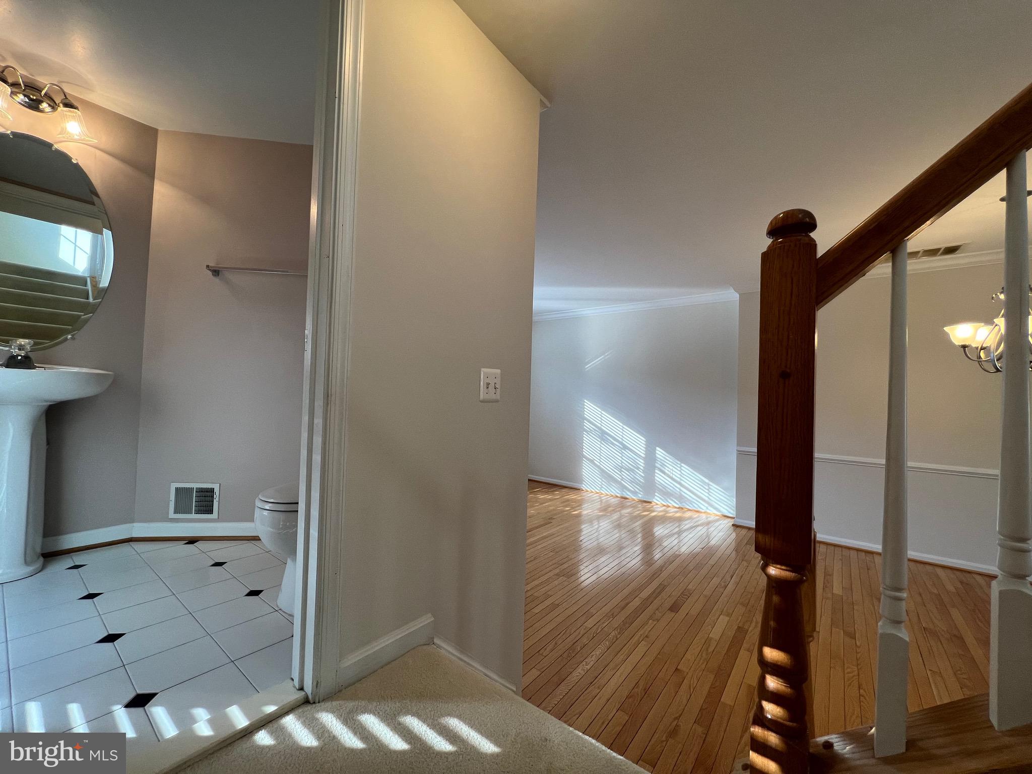 BELMONT TOWN CENTER - Residential Lease