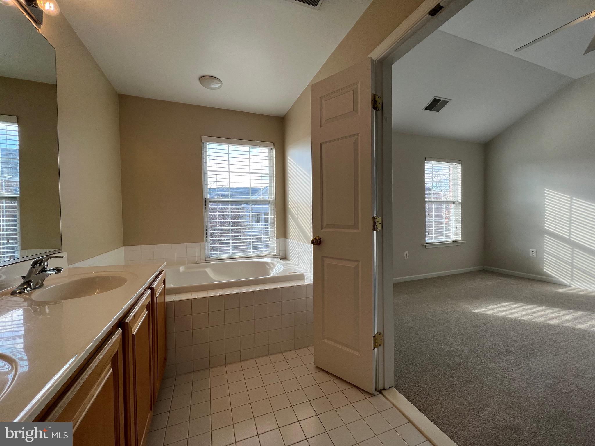 BELMONT TOWN CENTER - Residential Lease