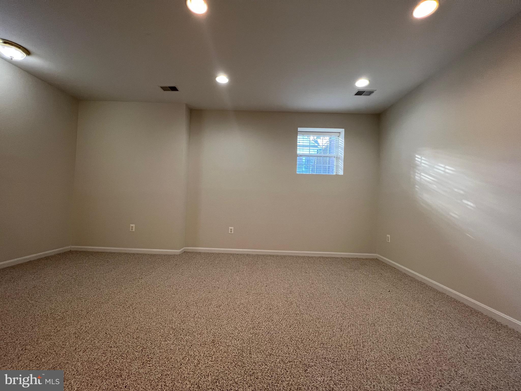 BELMONT TOWN CENTER - Residential Lease