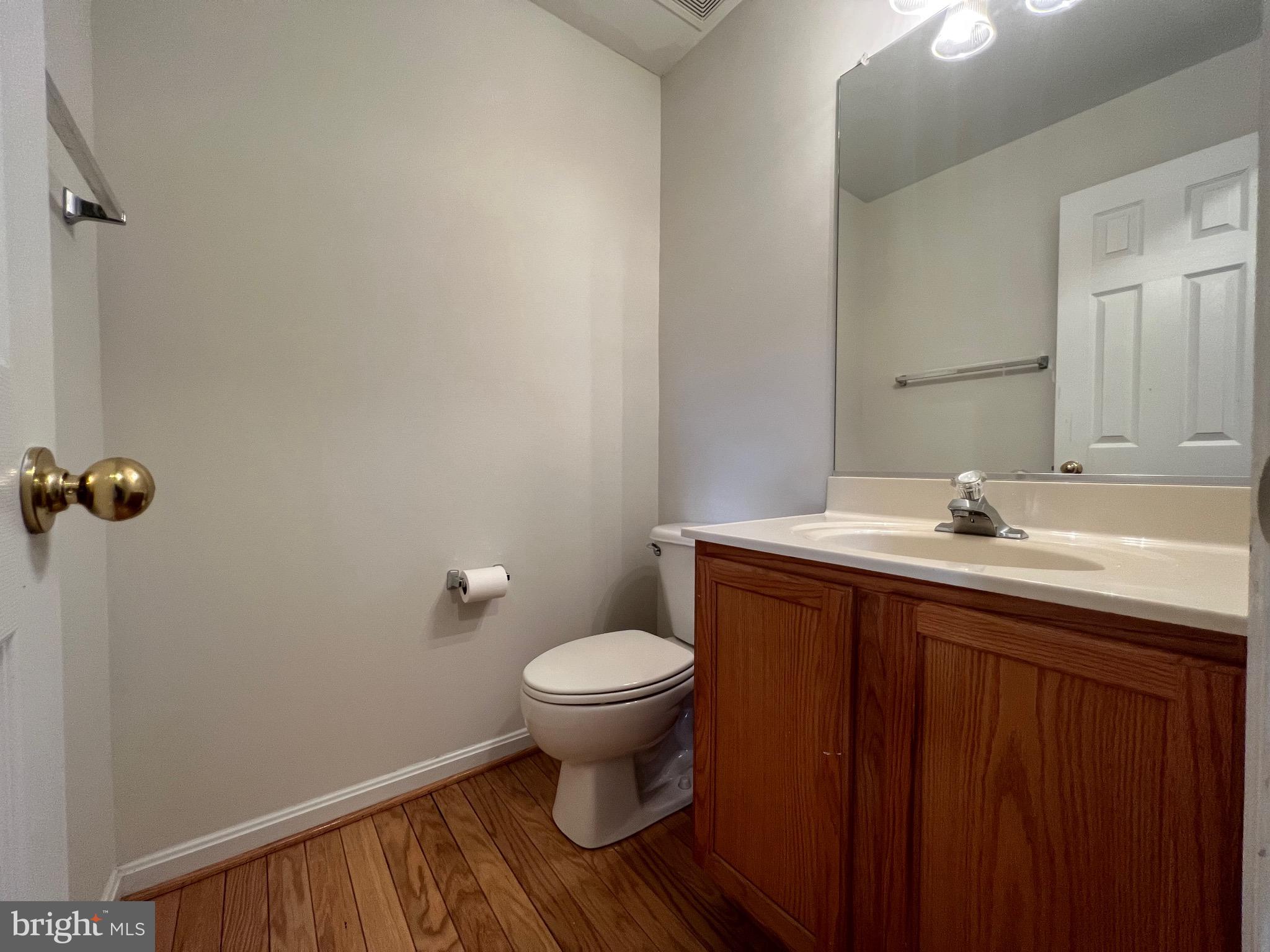 BELMONT TOWN CENTER - Residential Lease