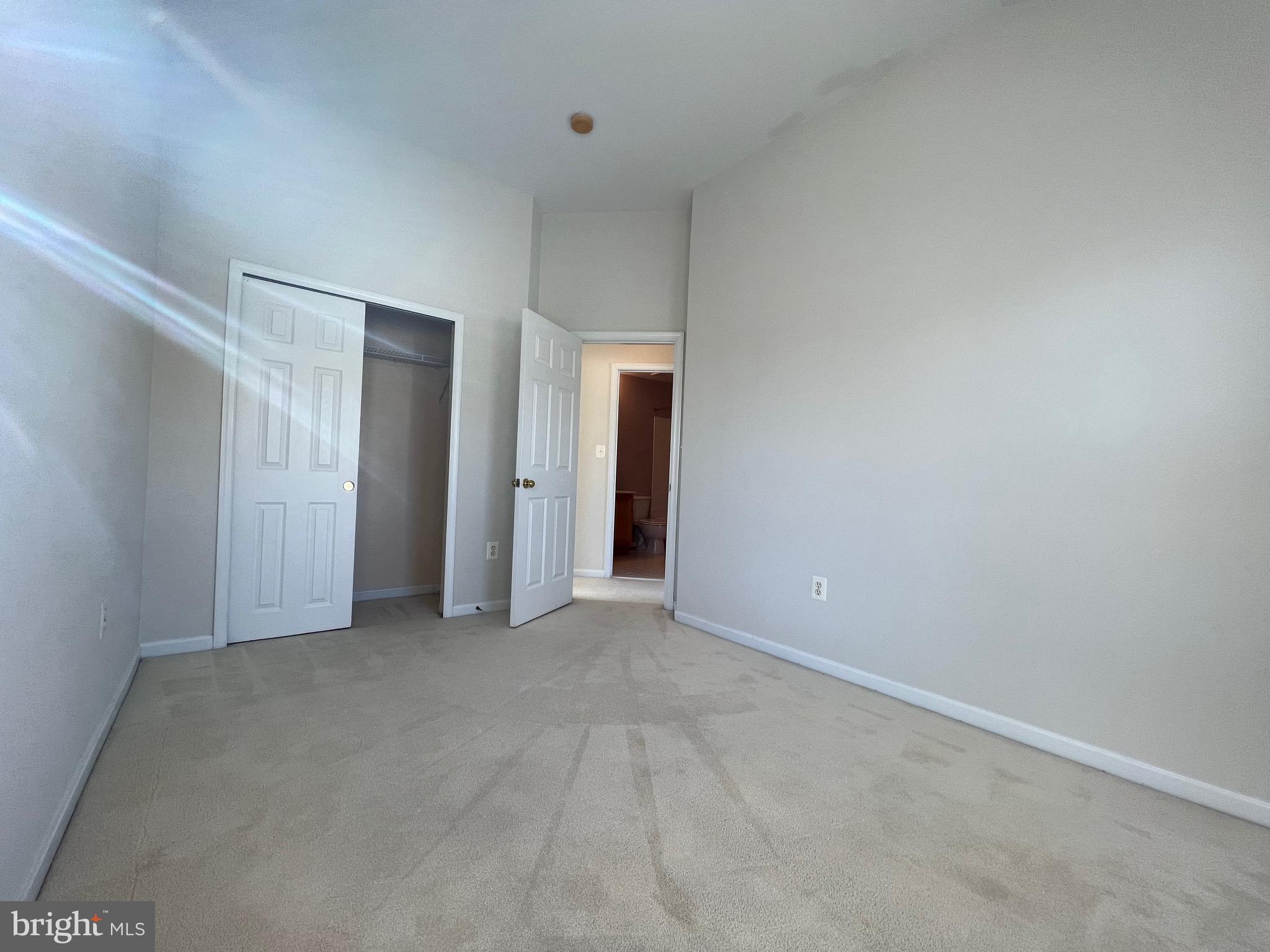 BELMONT TOWN CENTER - Residential Lease