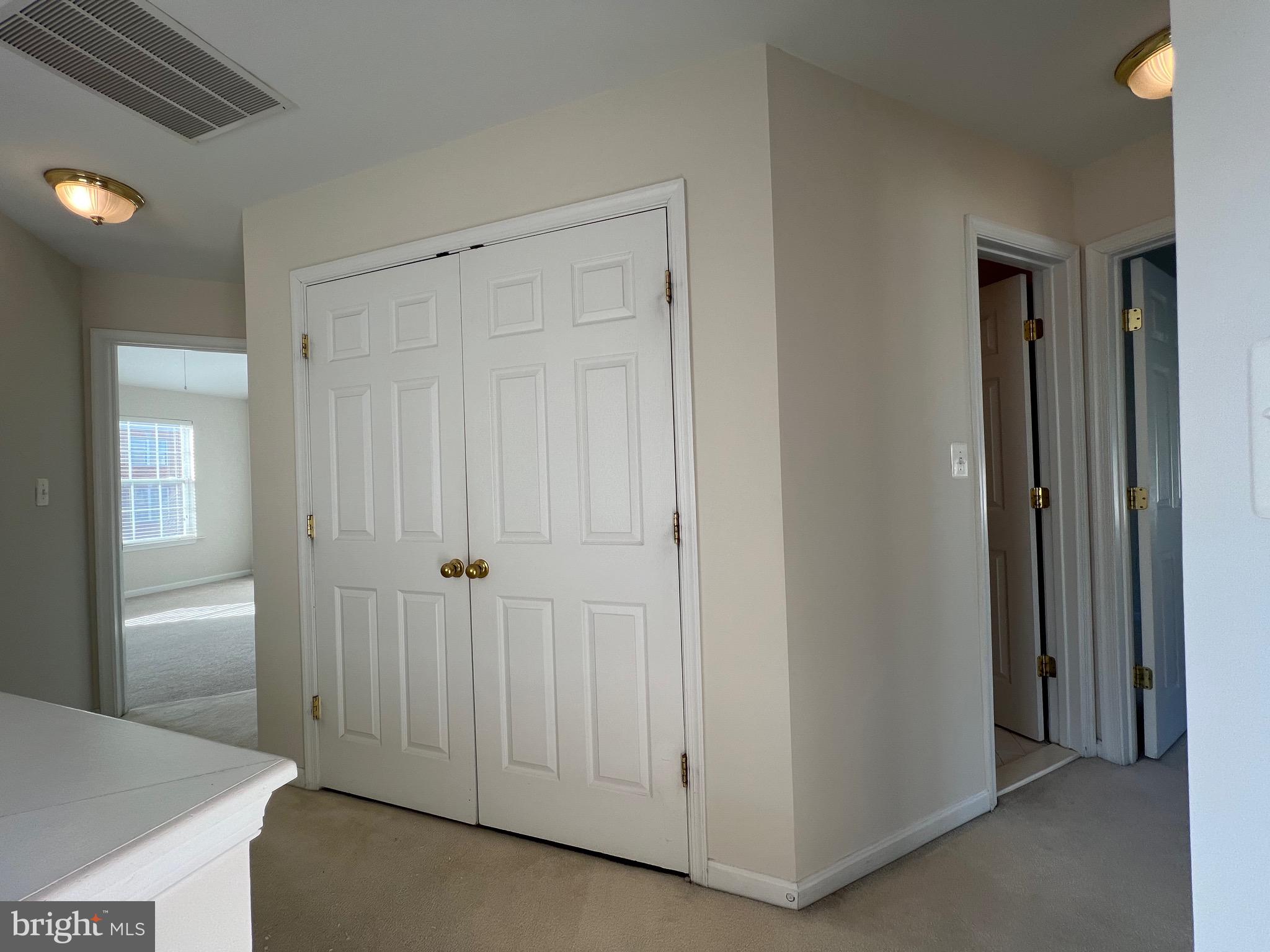 BELMONT TOWN CENTER - Residential Lease