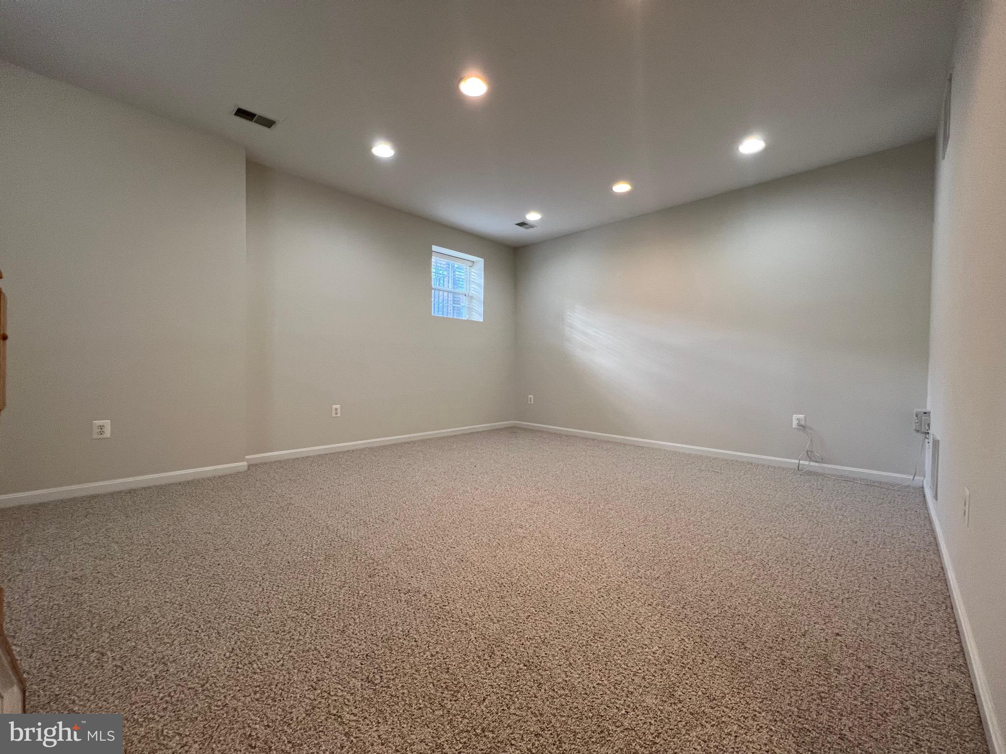 BELMONT TOWN CENTER - Residential Lease