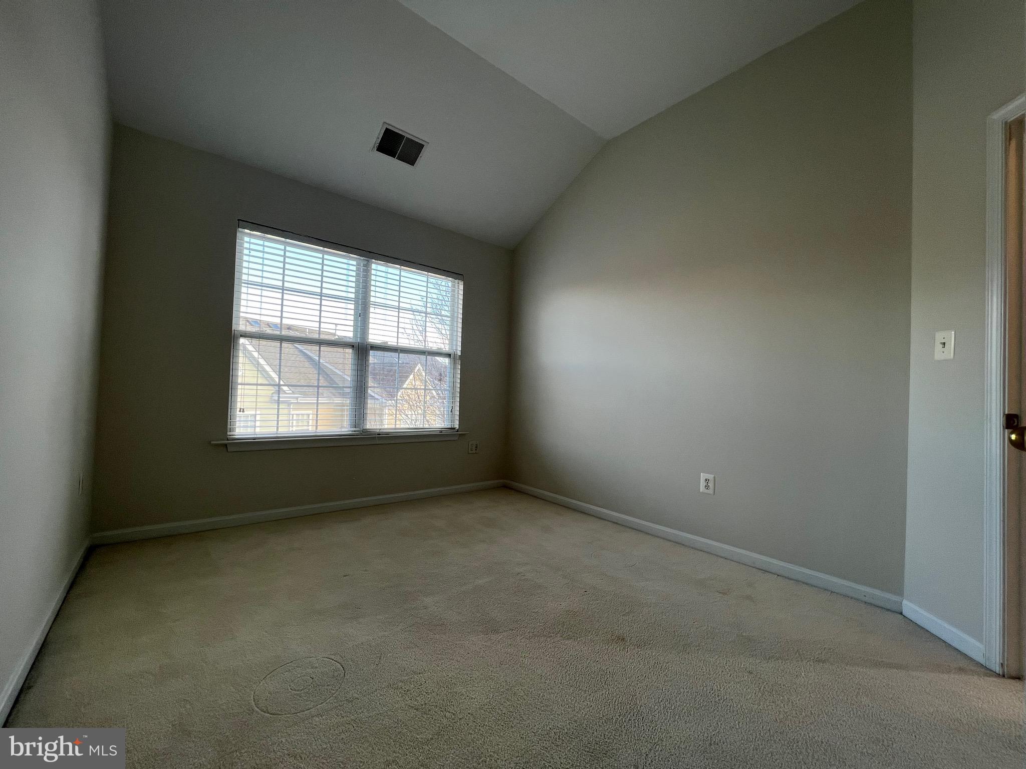 BELMONT TOWN CENTER - Residential Lease