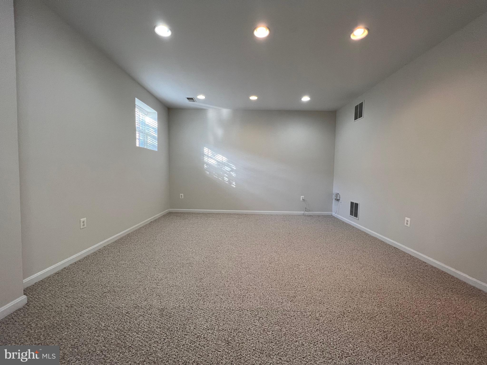 BELMONT TOWN CENTER - Residential Lease