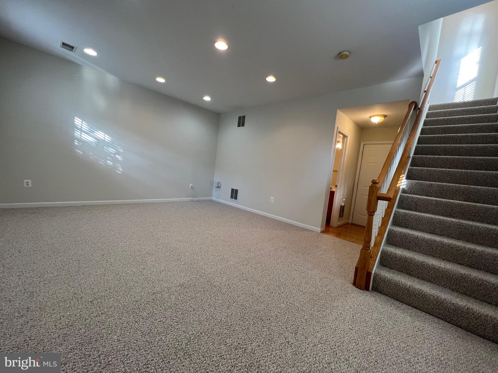 BELMONT TOWN CENTER - Residential Lease