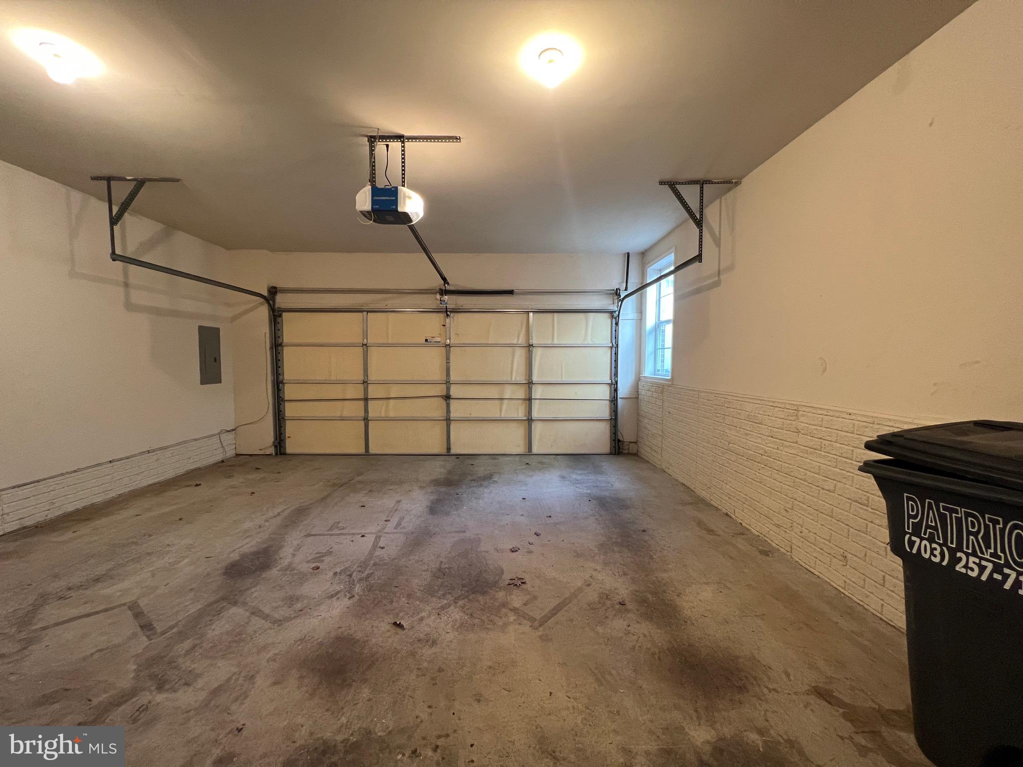 BELMONT TOWN CENTER - Residential Lease