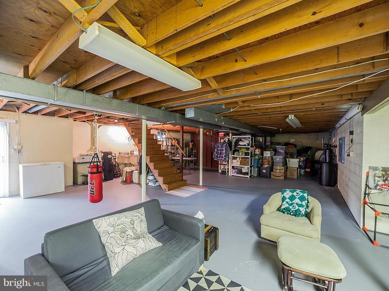 ADAMS HEIGHTS - Residential