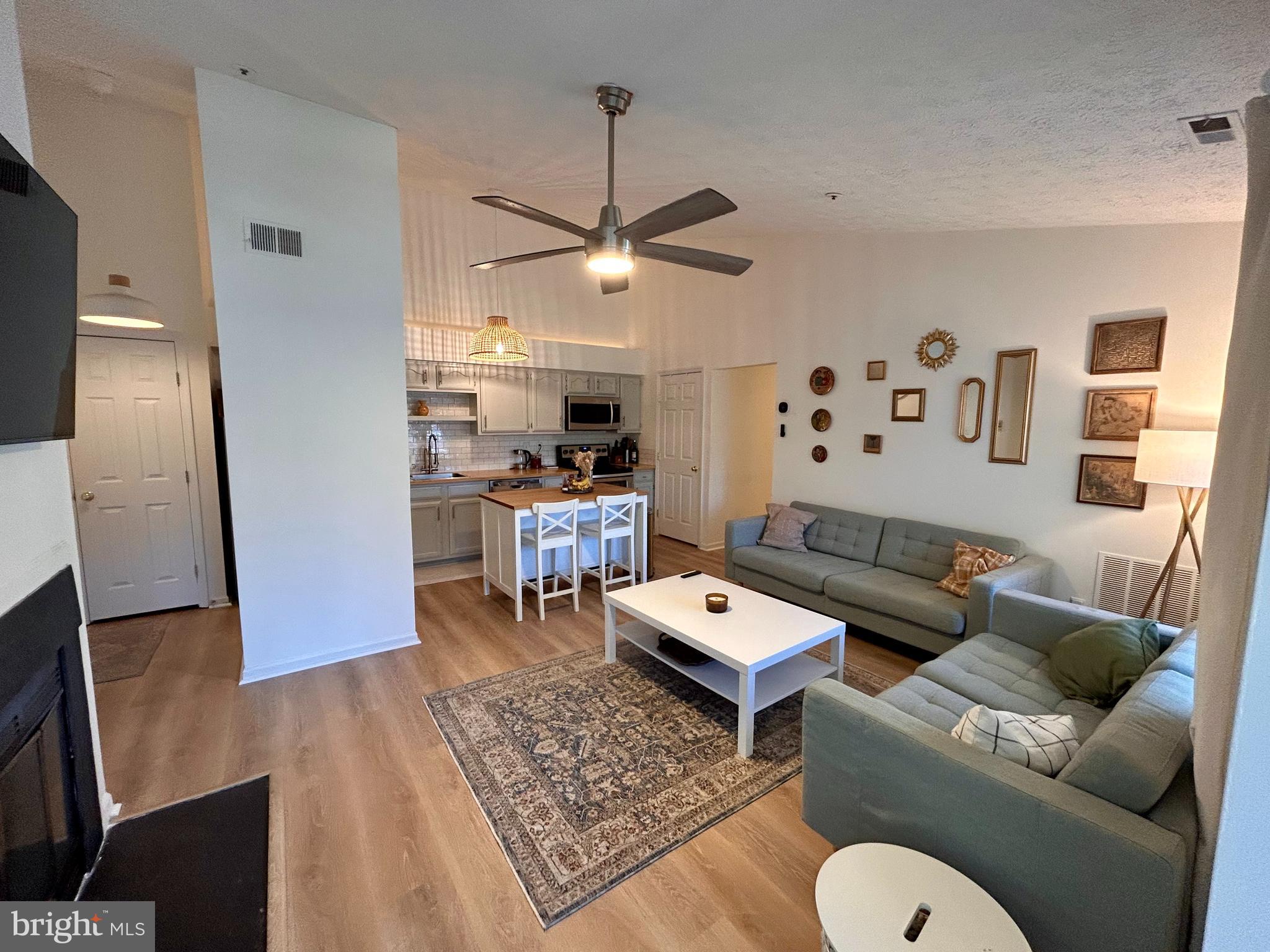 BEDFORD COMMONS - Residential