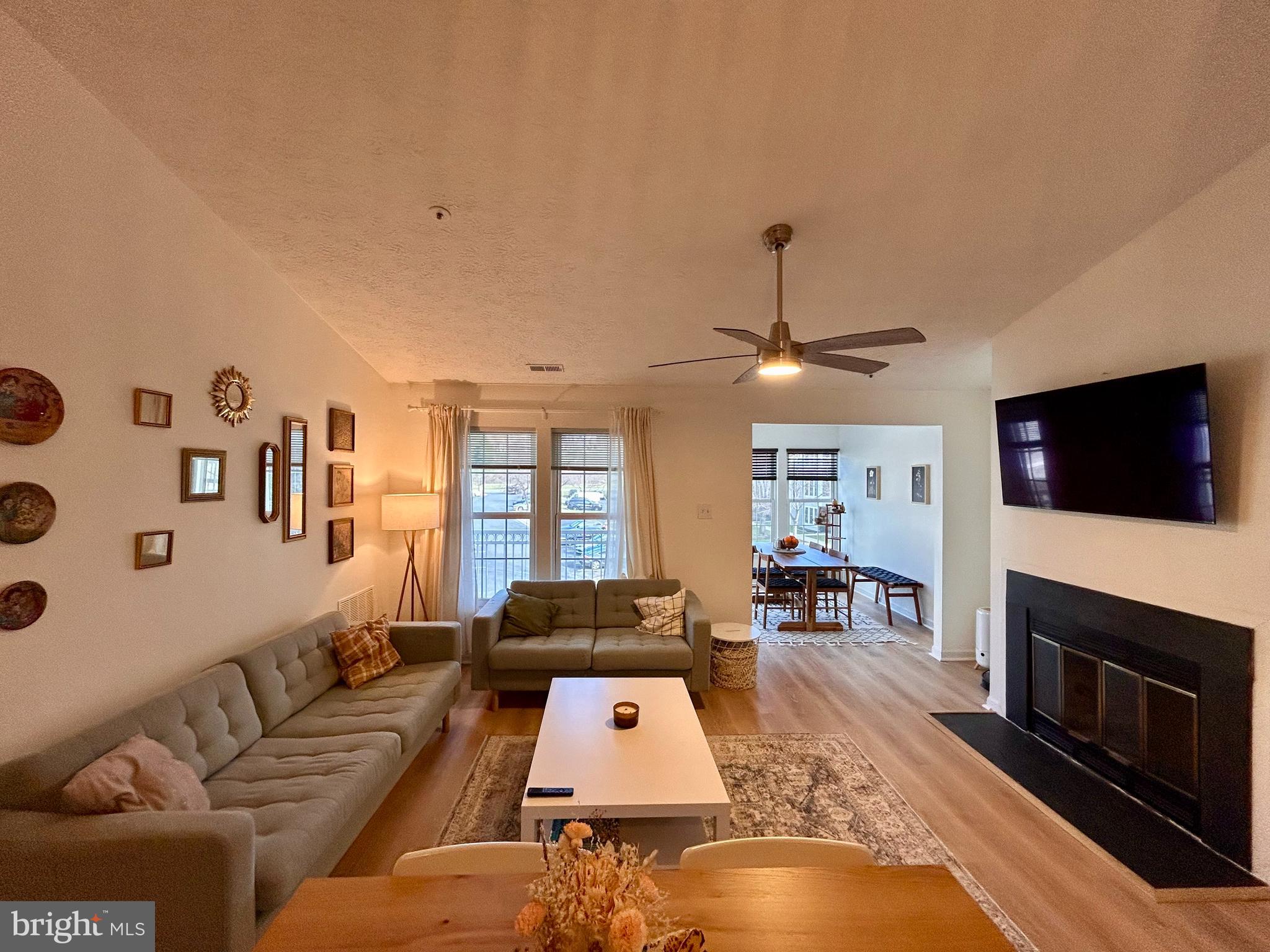 BEDFORD COMMONS - Residential