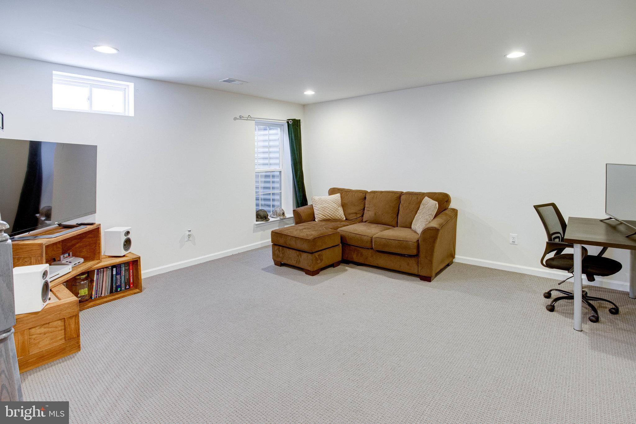 EMBREY MILL - Residential