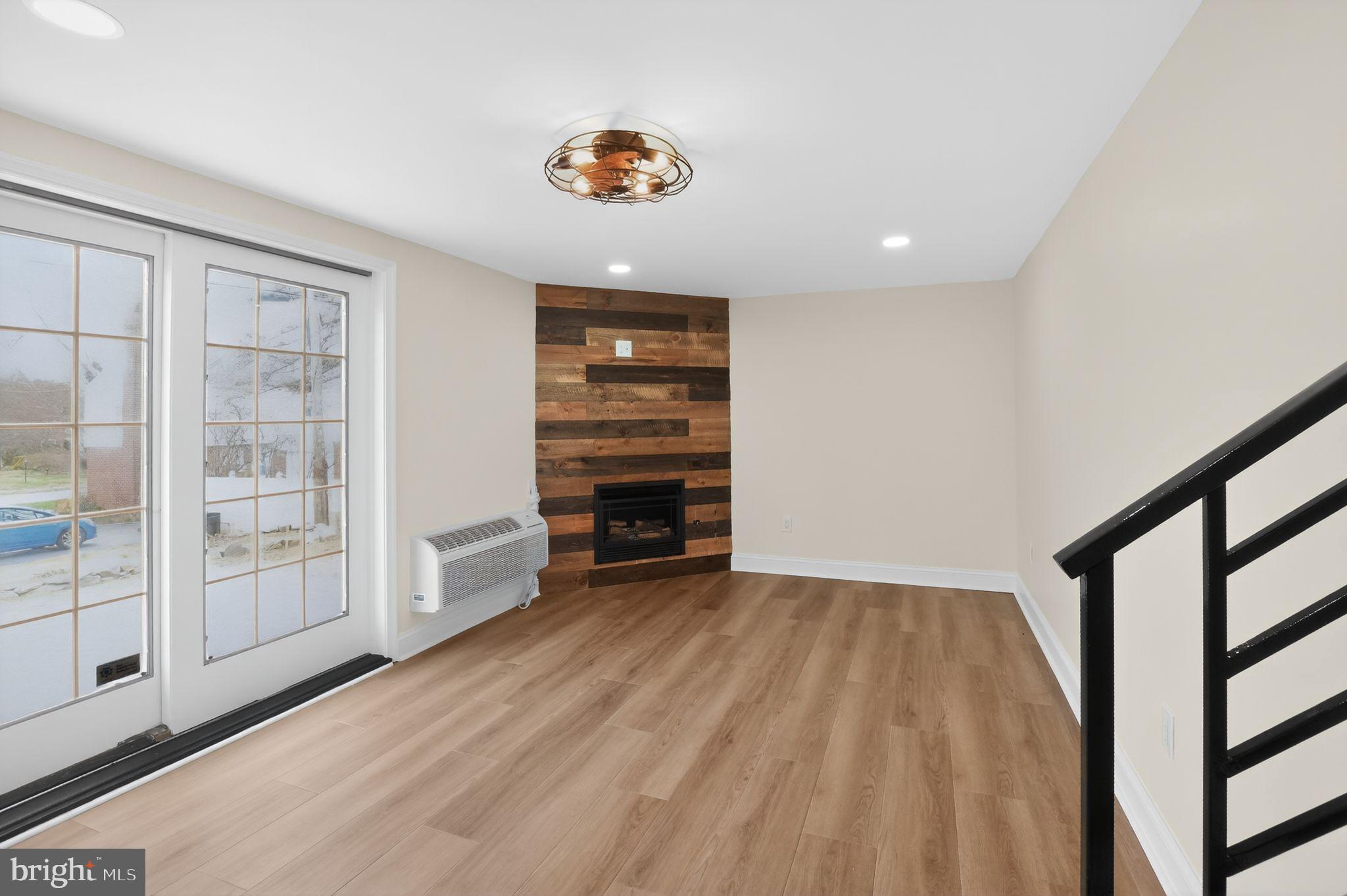 CHATHAM PARK - Residential