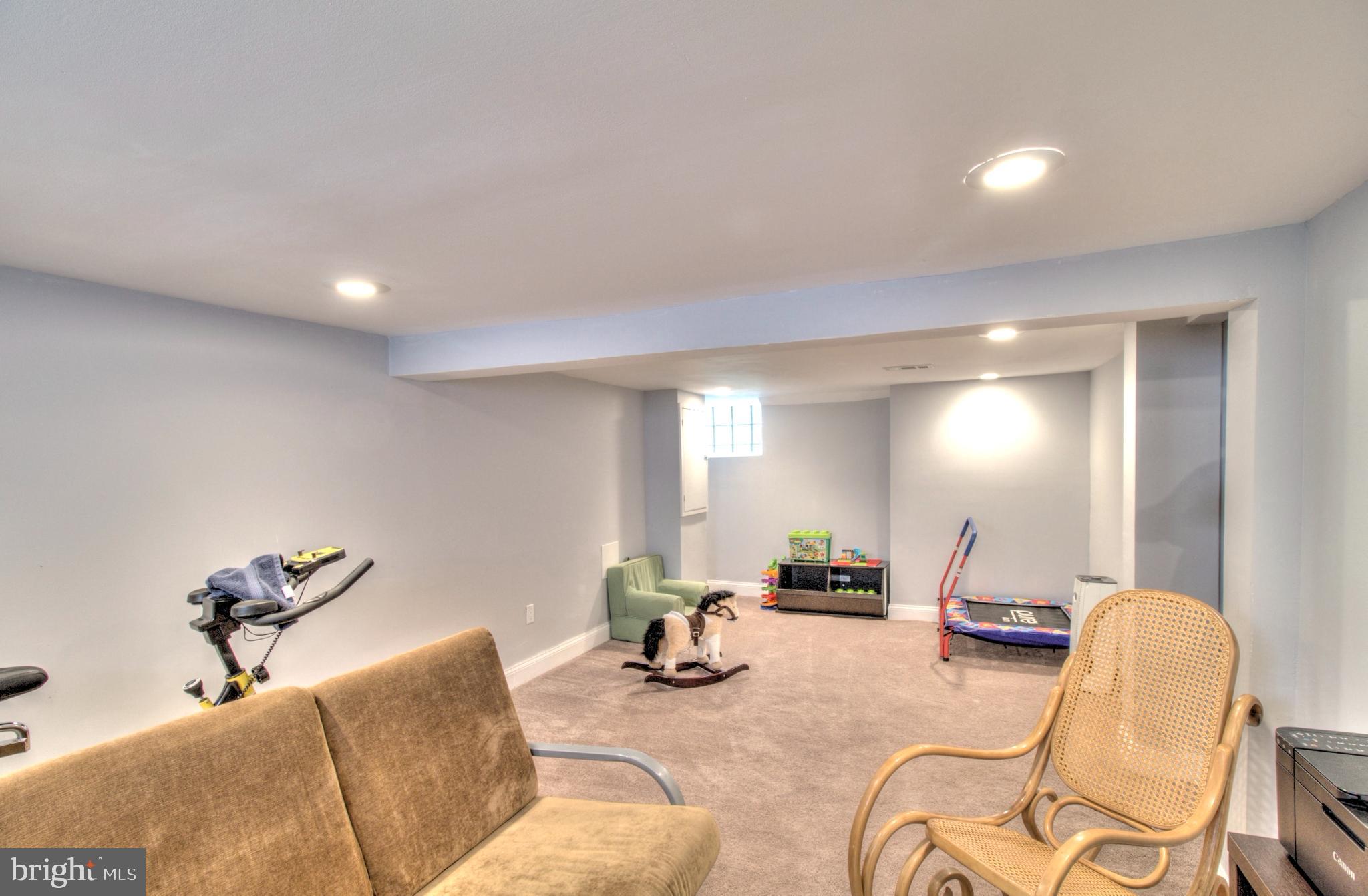 MOUNT WASHINGTON - Residential