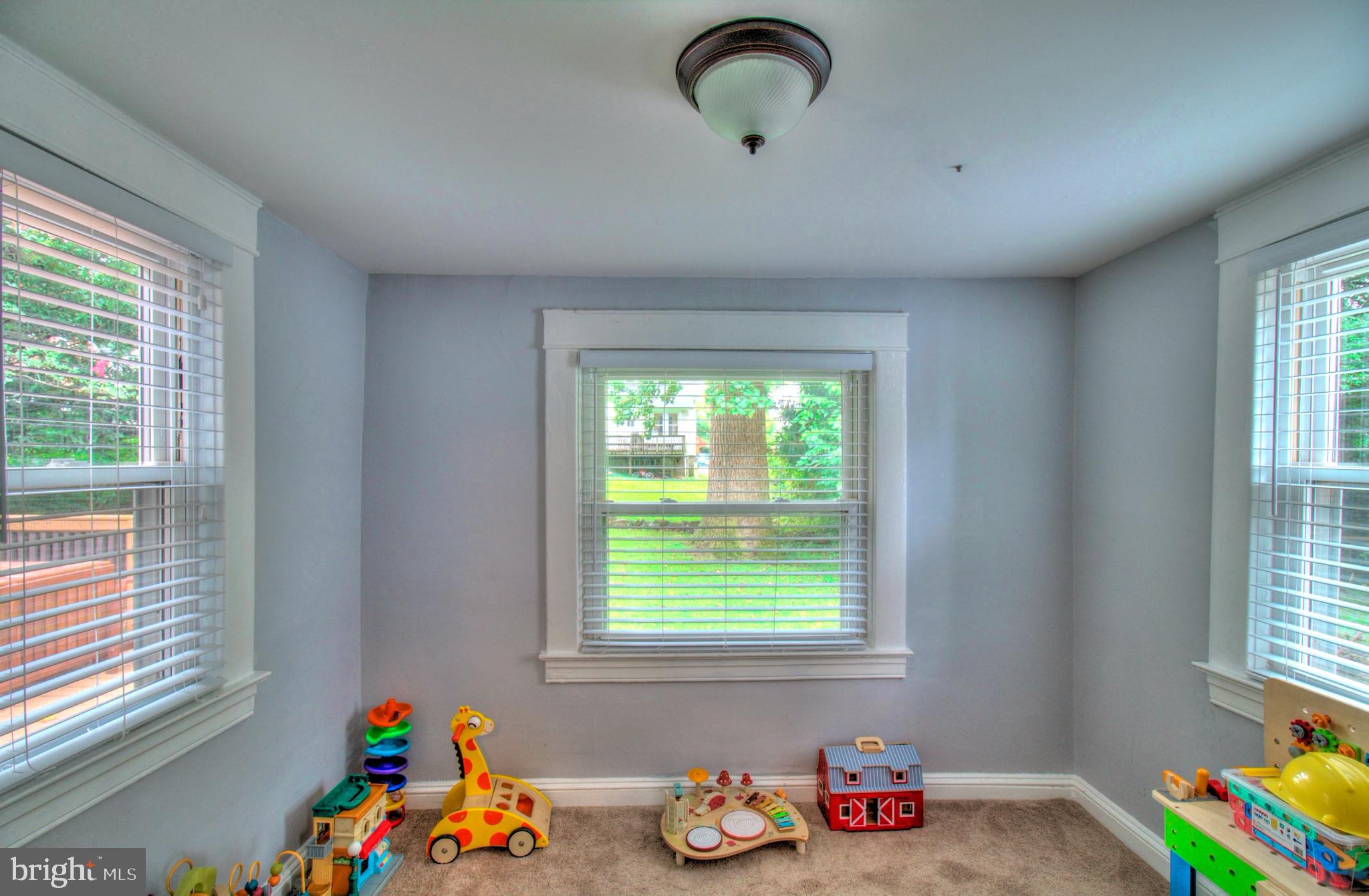 MOUNT WASHINGTON - Residential