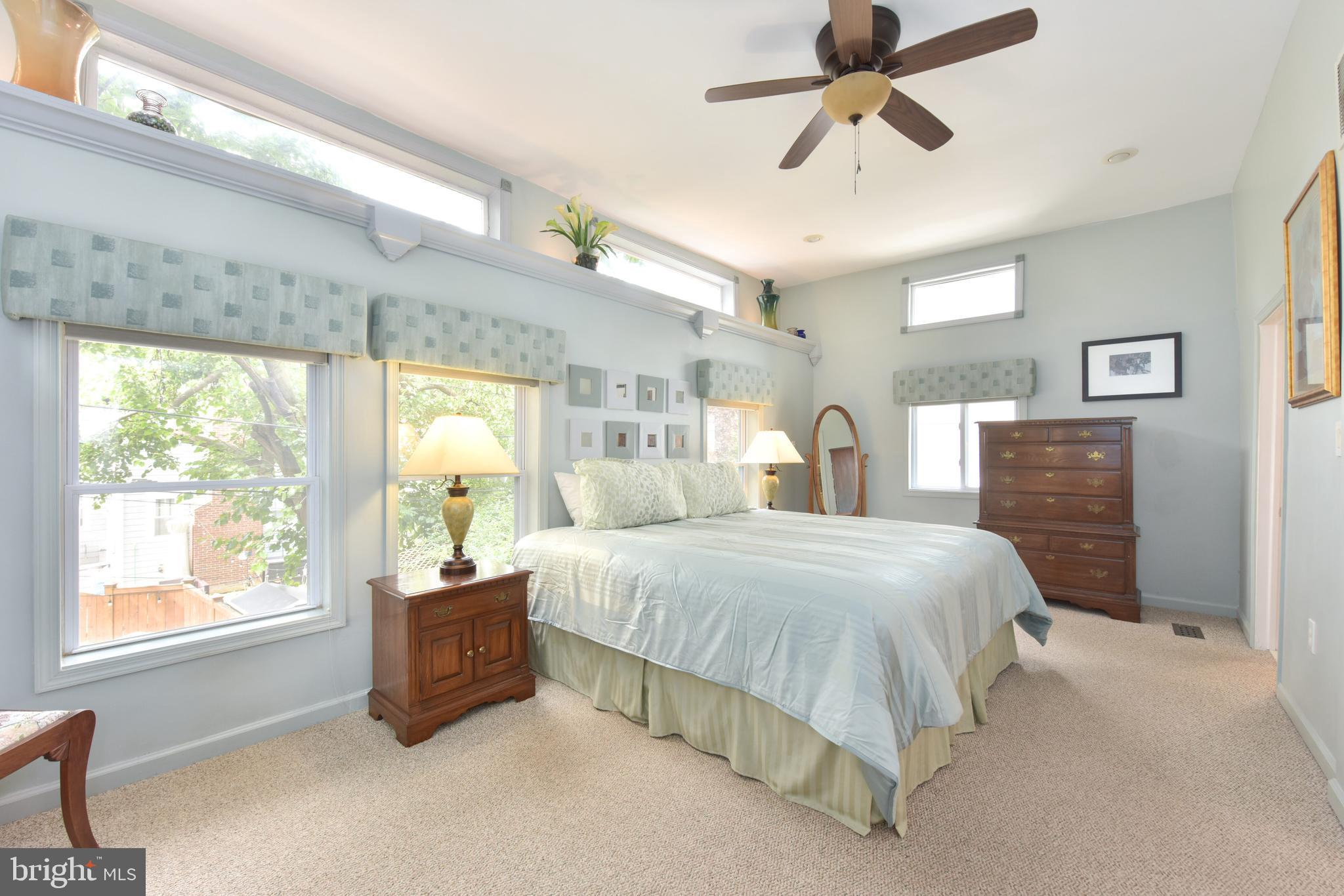 ROSEMONT PARK - Residential