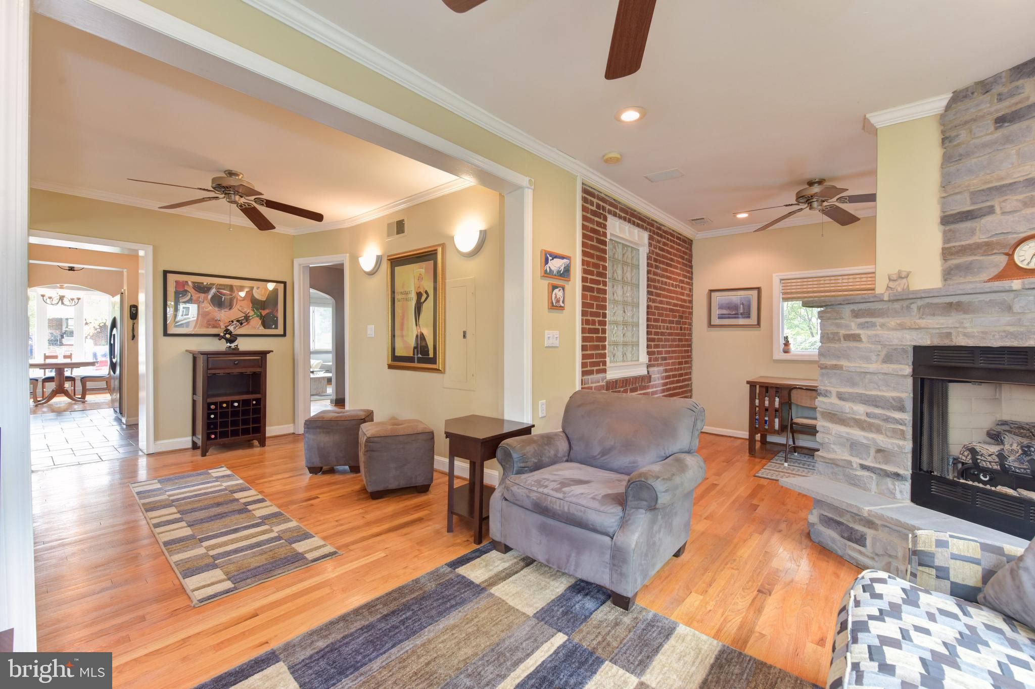 ROSEMONT PARK - Residential