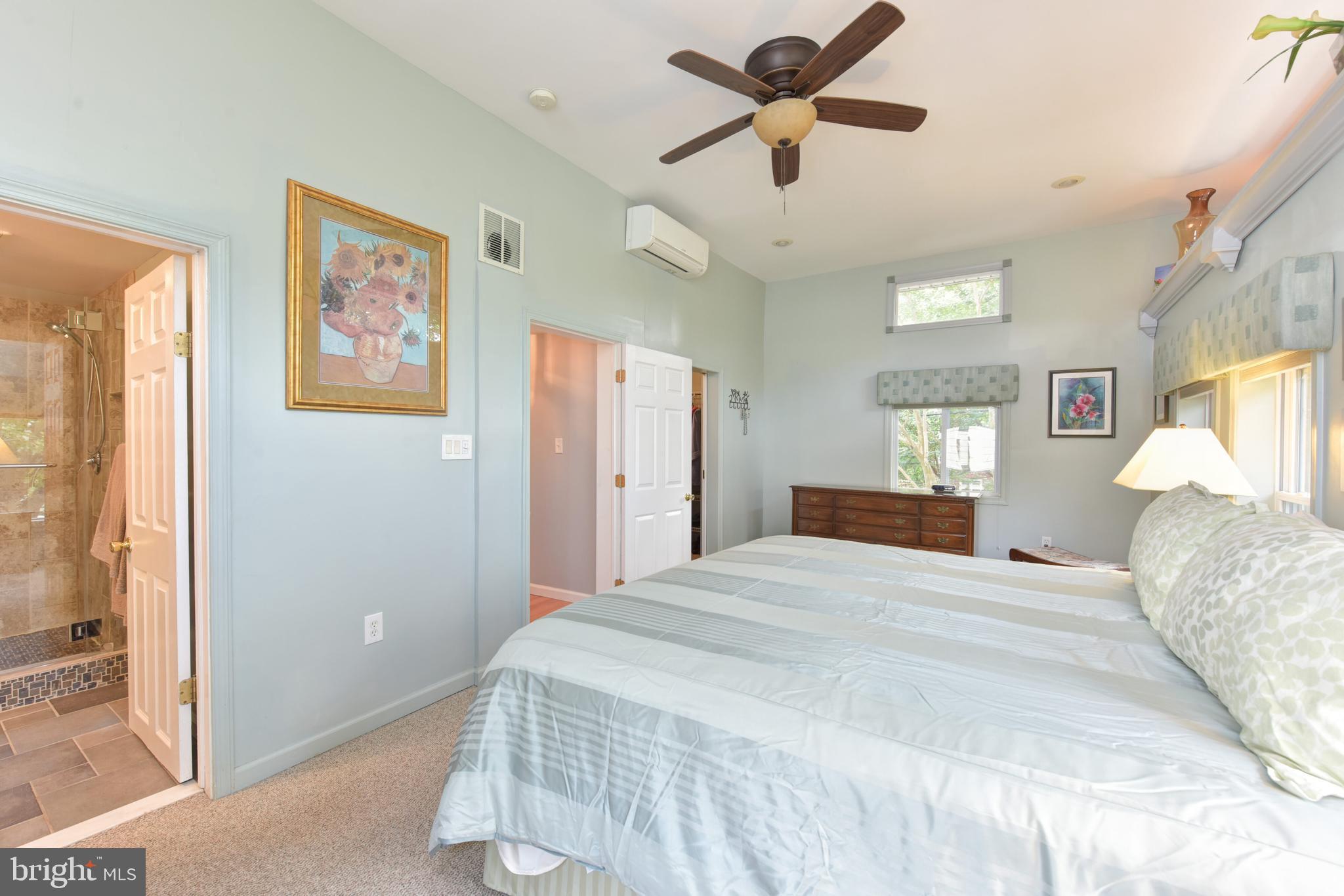 ROSEMONT PARK - Residential