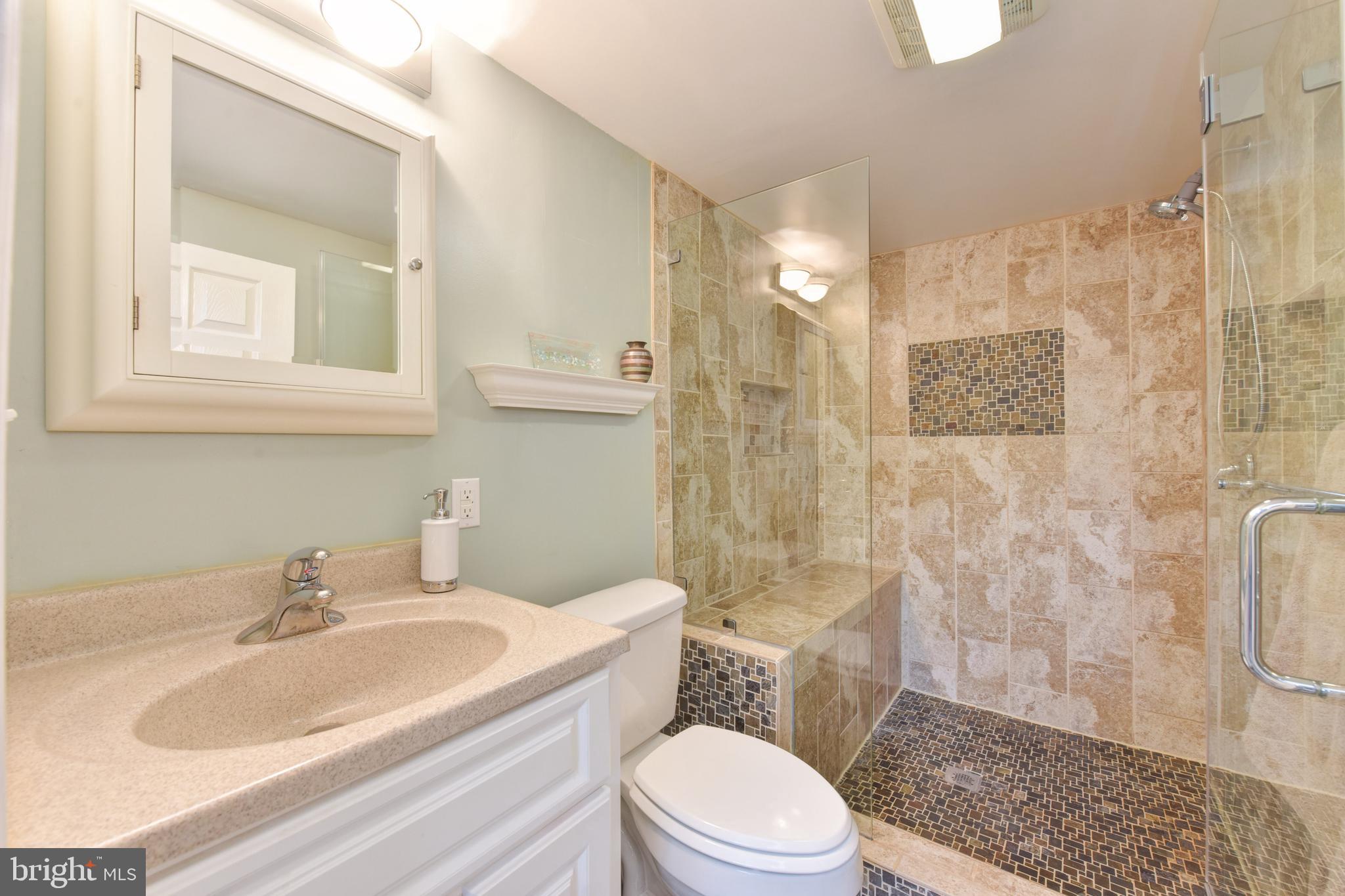 ROSEMONT PARK - Residential