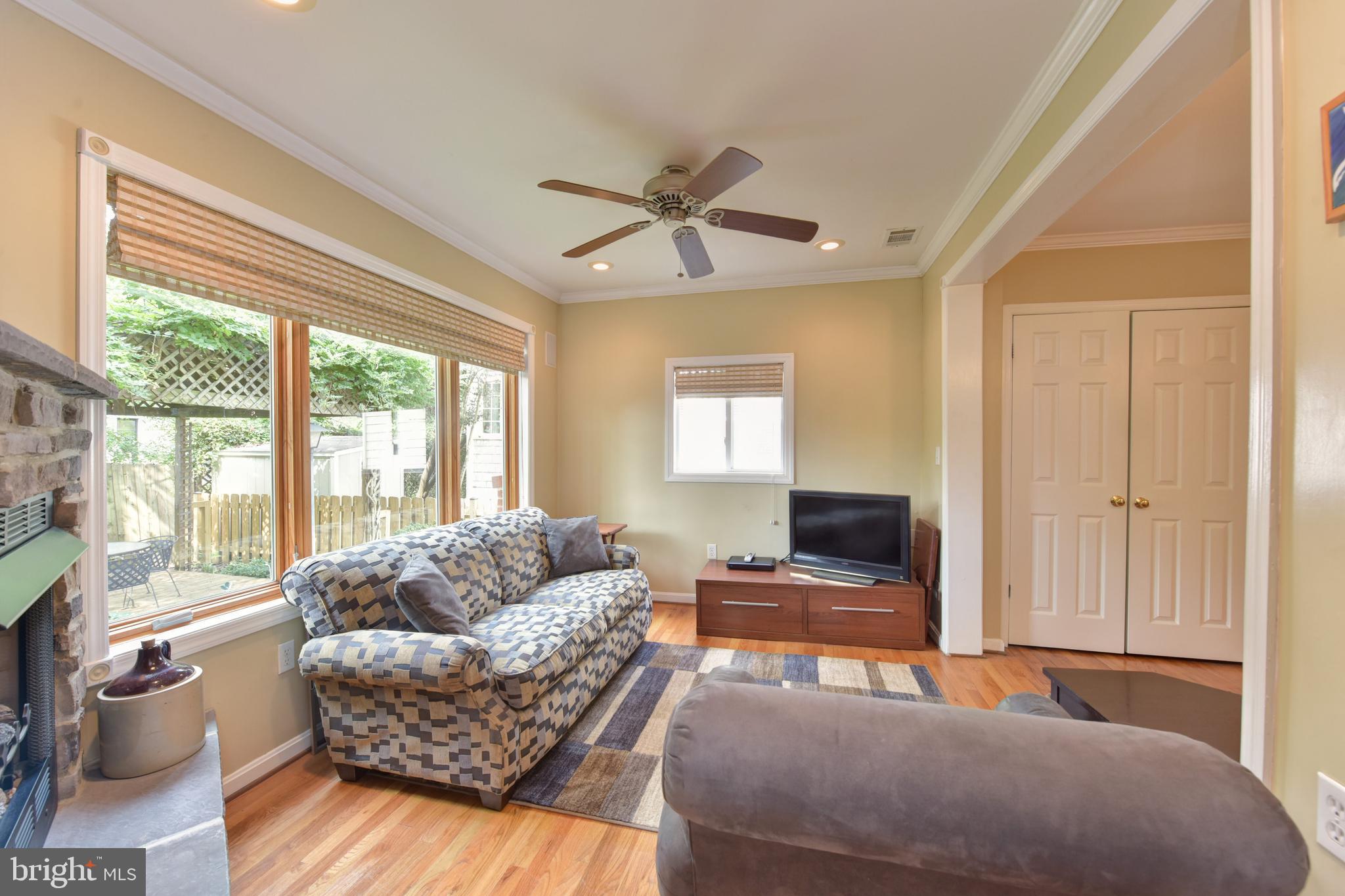 ROSEMONT PARK - Residential