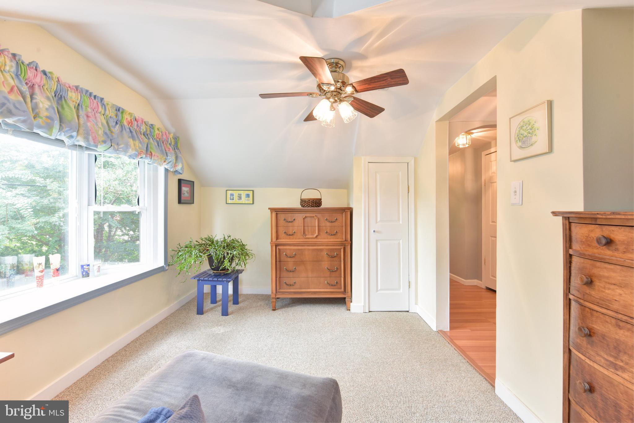 ROSEMONT PARK - Residential