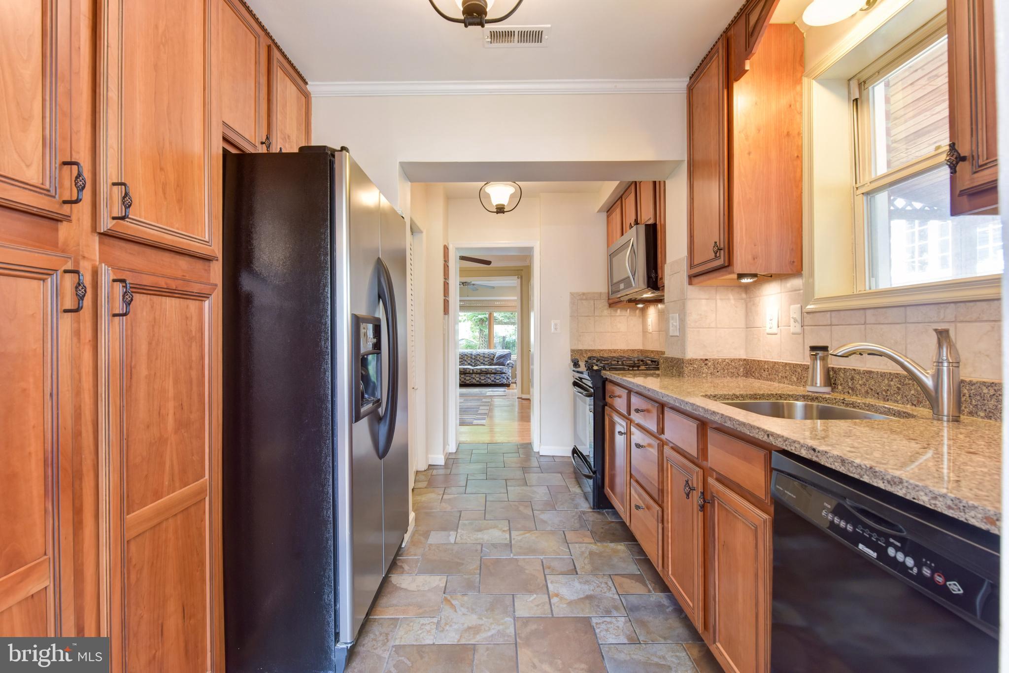 ROSEMONT PARK - Residential