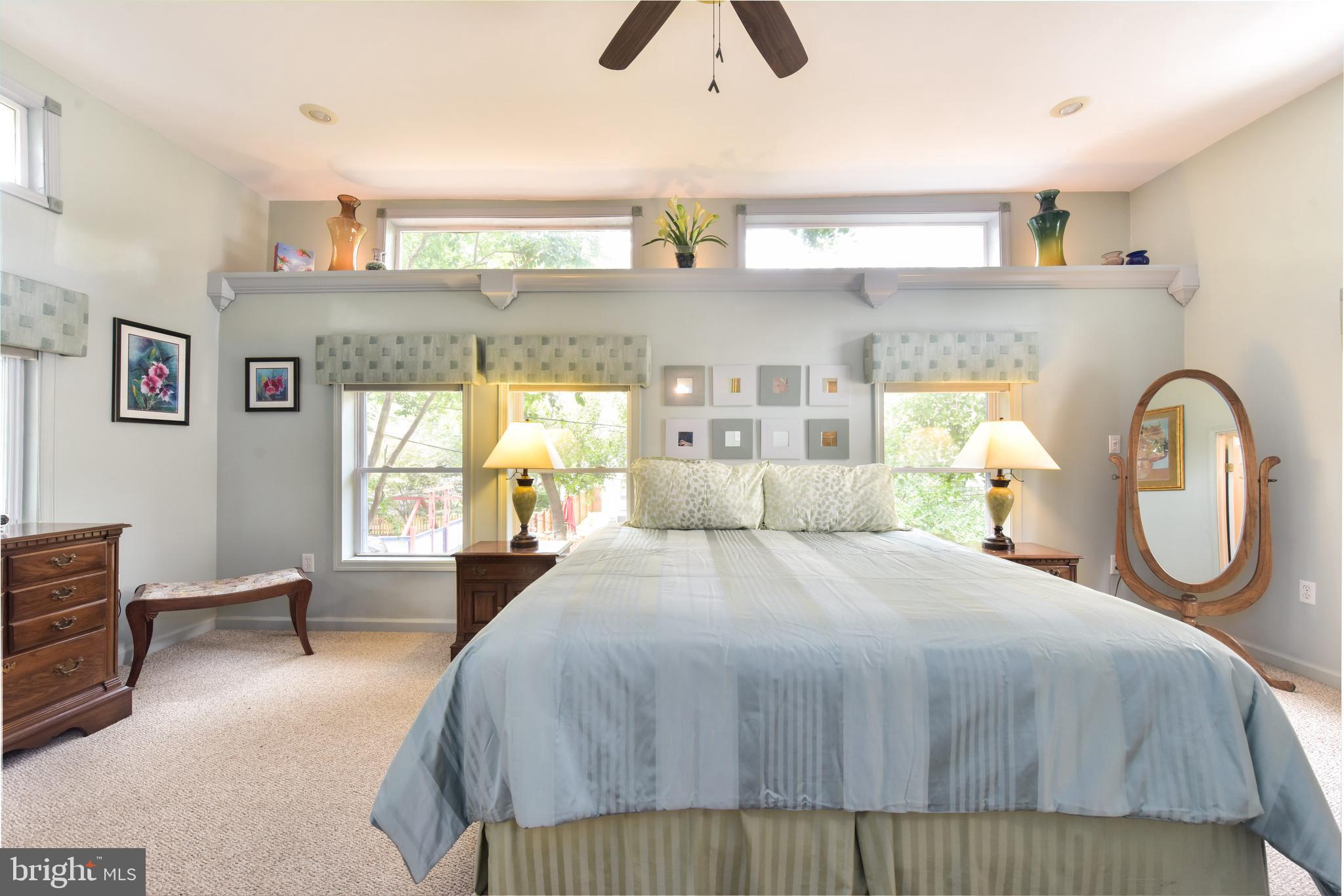 ROSEMONT PARK - Residential