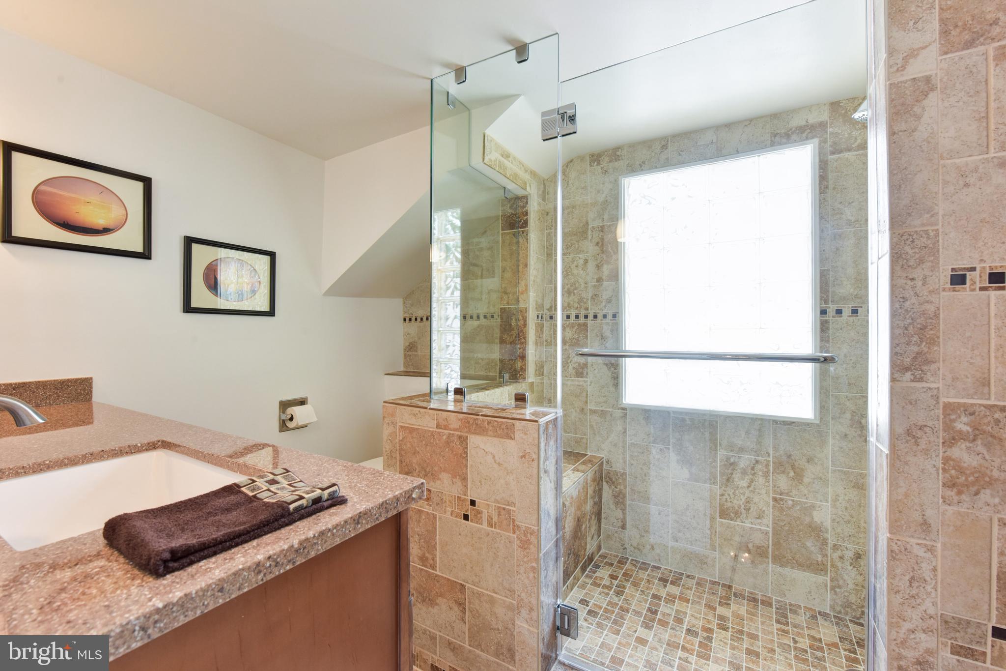 ROSEMONT PARK - Residential