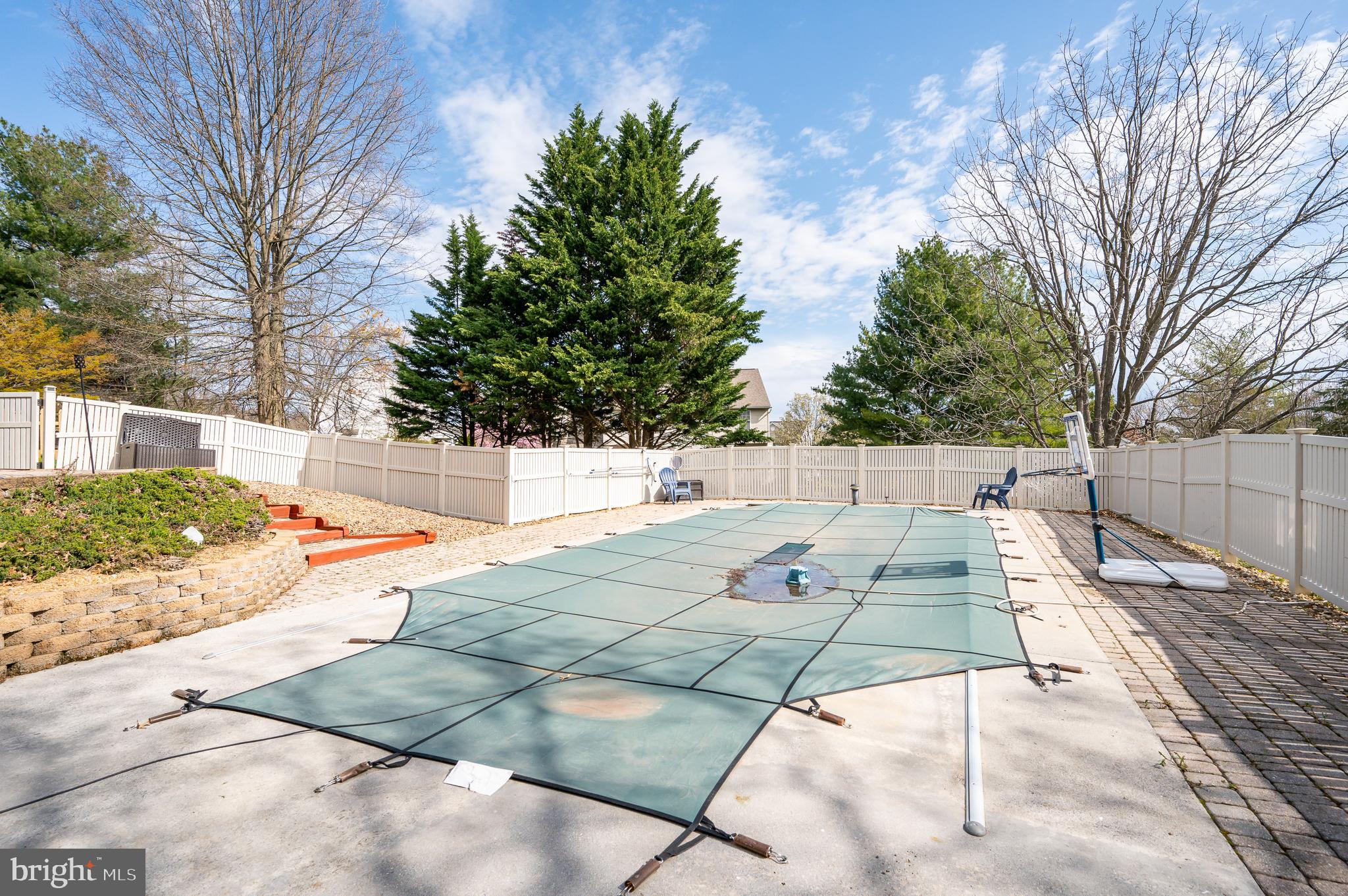 LOCUST HILL - Residential